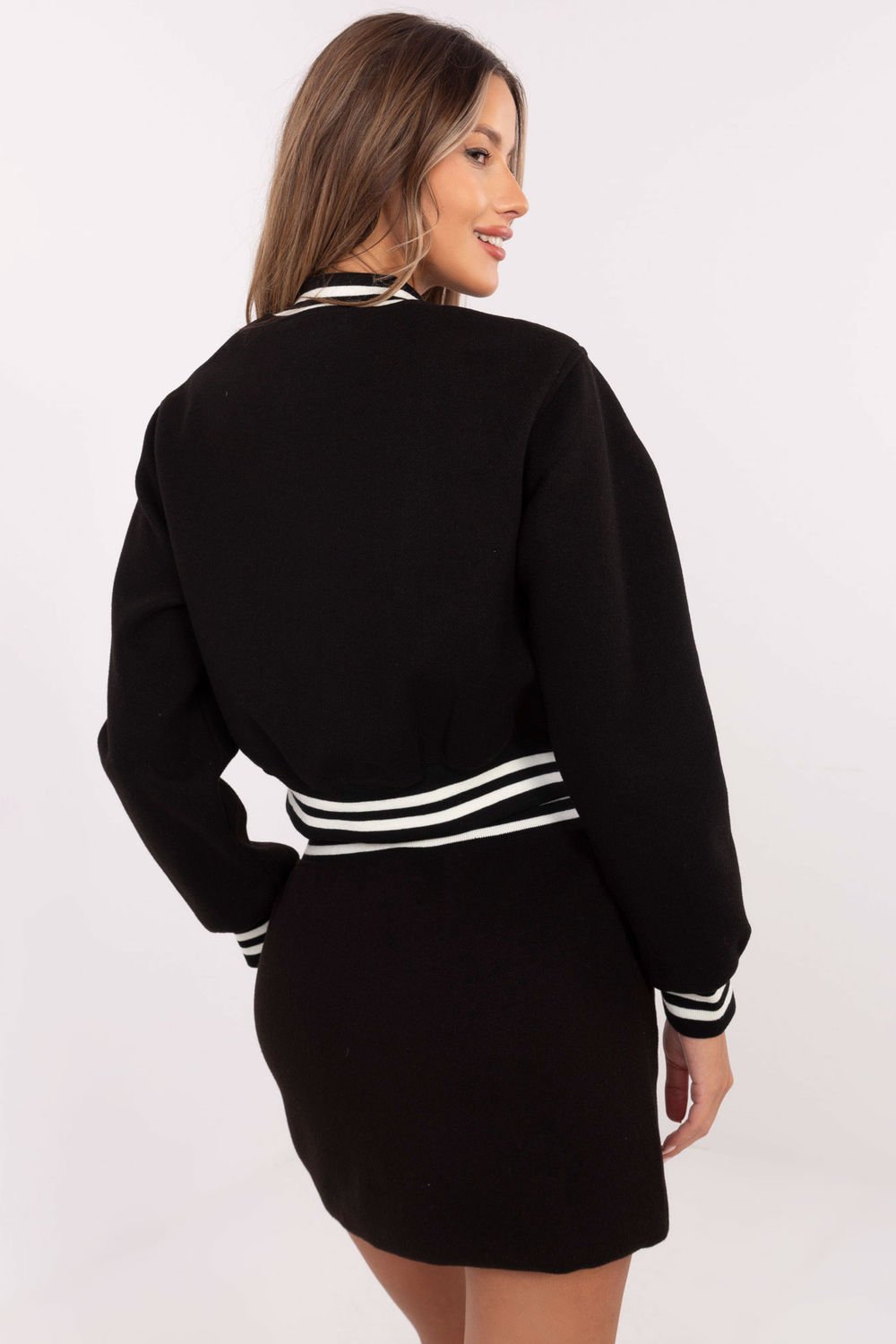  Set model 204423 NM  black