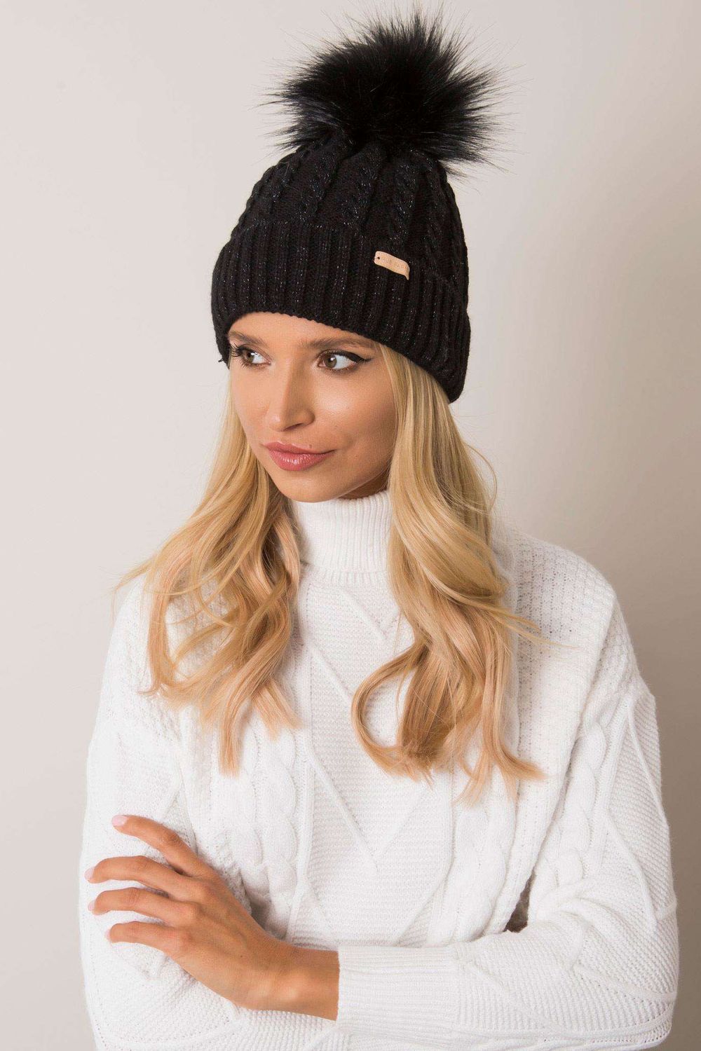  Cap model 187442 Rue Paris  black