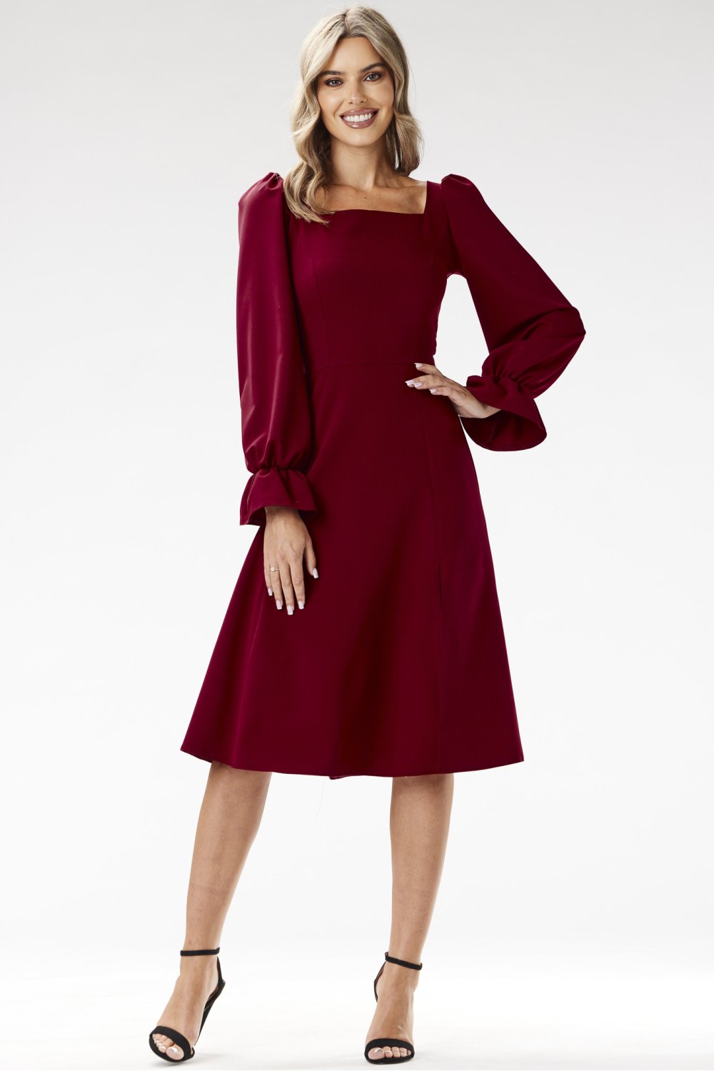  Cocktail dress model 204267 awama  red