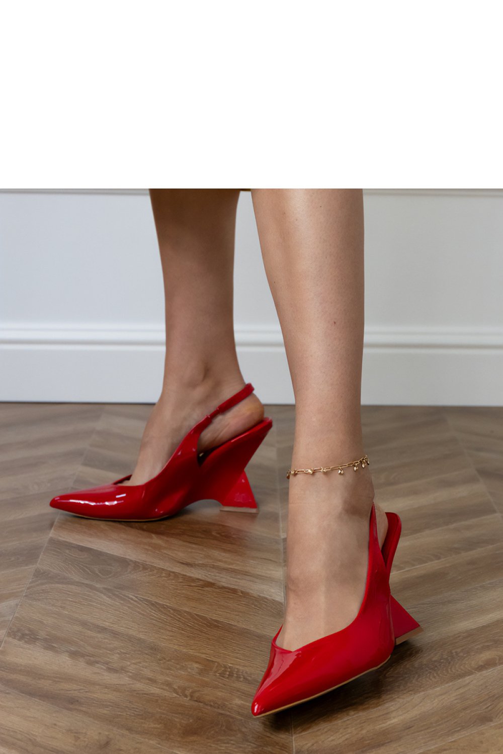  Heel pumps model PRIMO  red