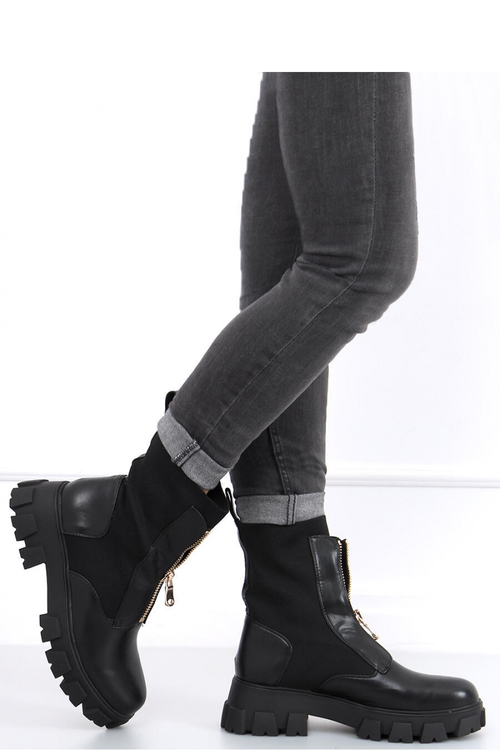  Boots model 161422 Inello  black