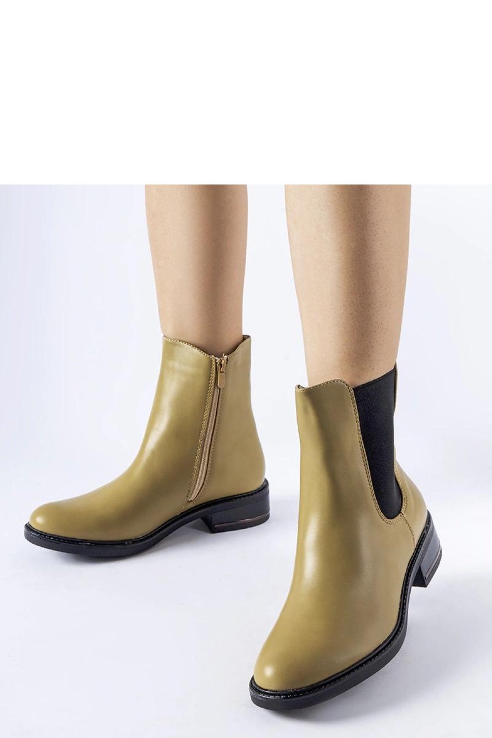  Boots model 204495 Solea  green