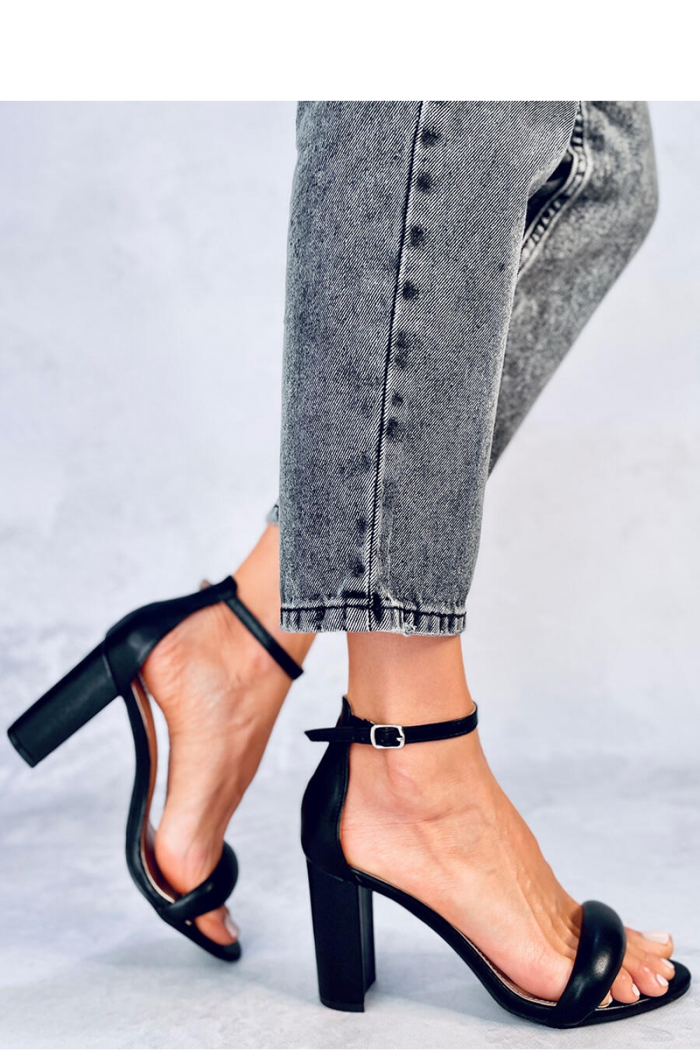  Heel sandals model 179942 Inello  black
