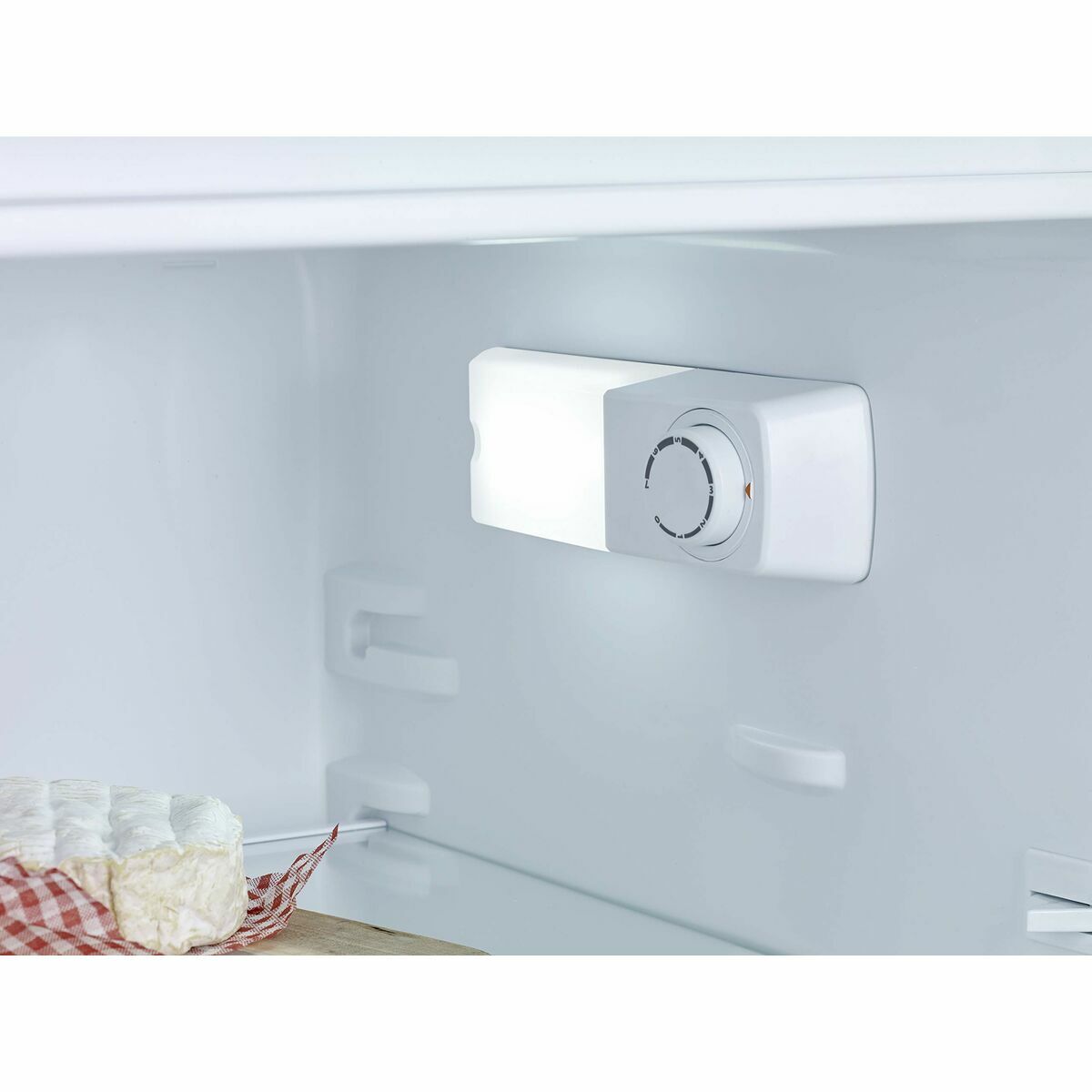 Combined Refrigerator Severin DT8760      143 206 L White