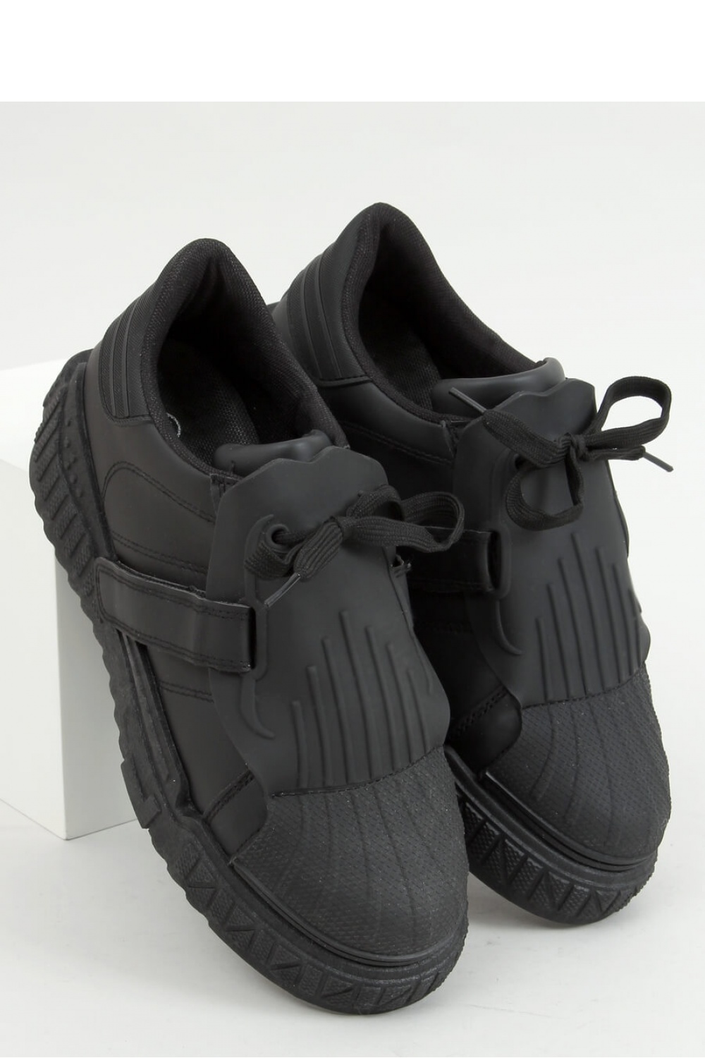  Sneakers model 157800 Inello  black