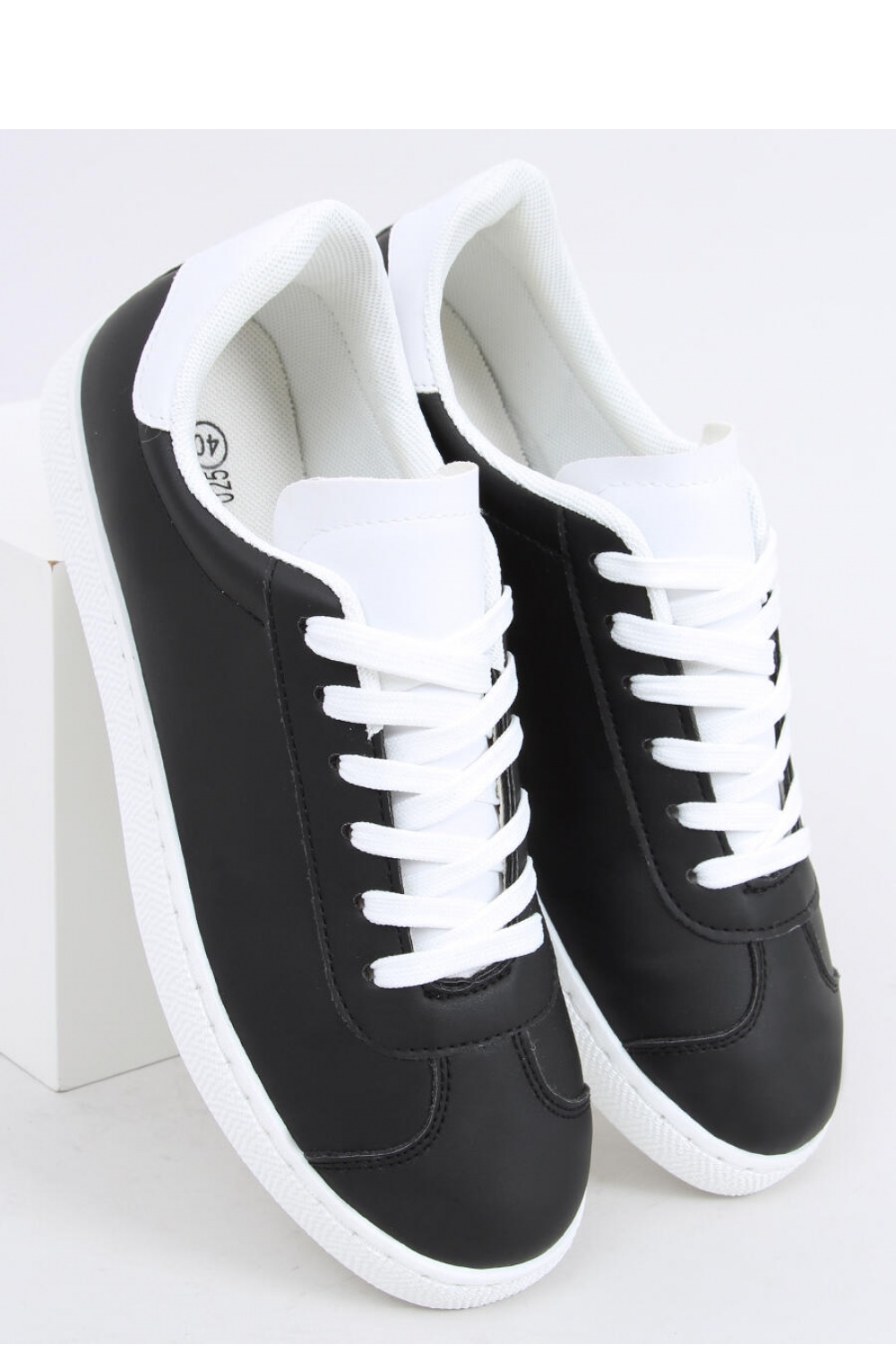 Sneakers model 161973 Inello schwarz Damen