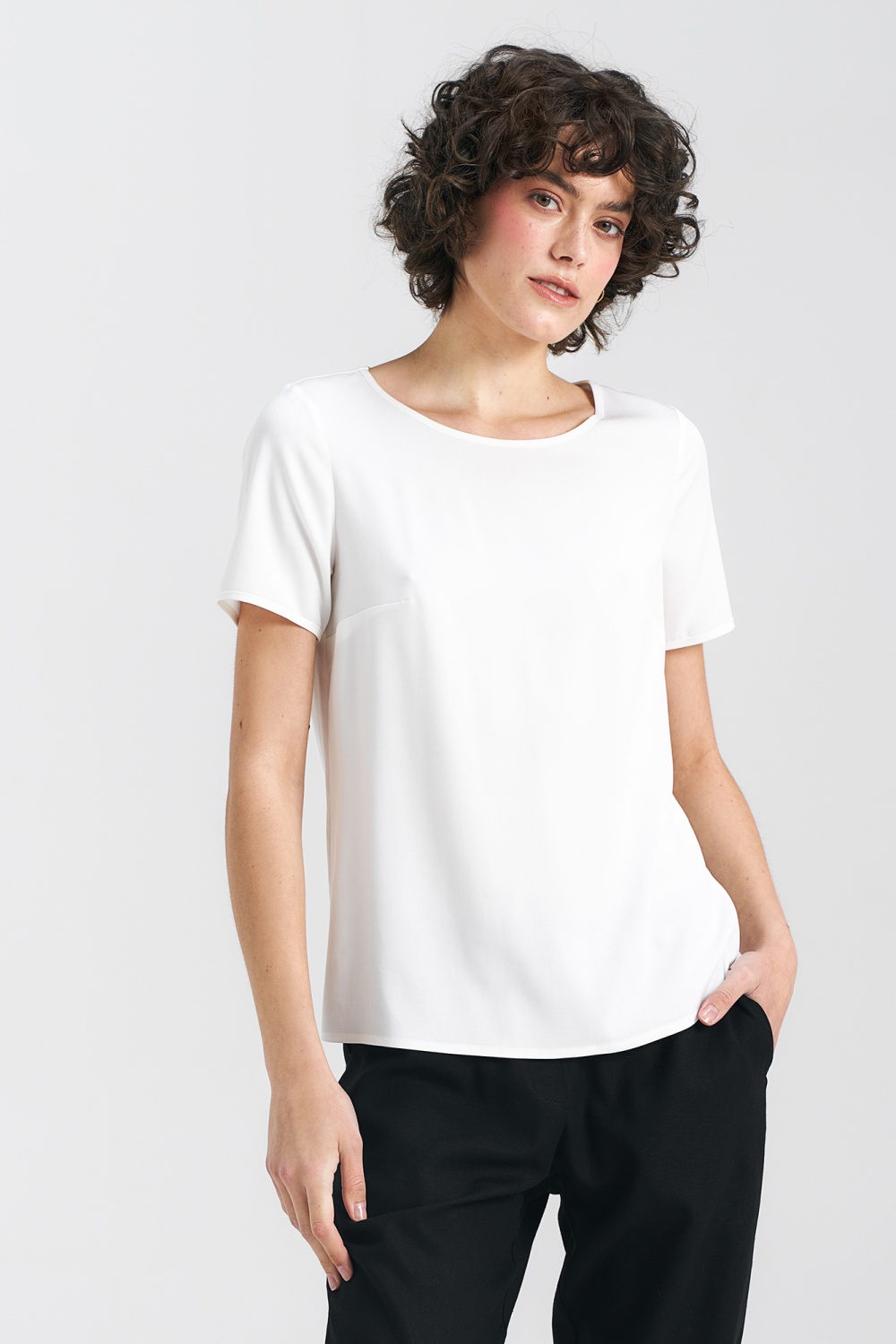  Blouse model 193806 Nife  beige