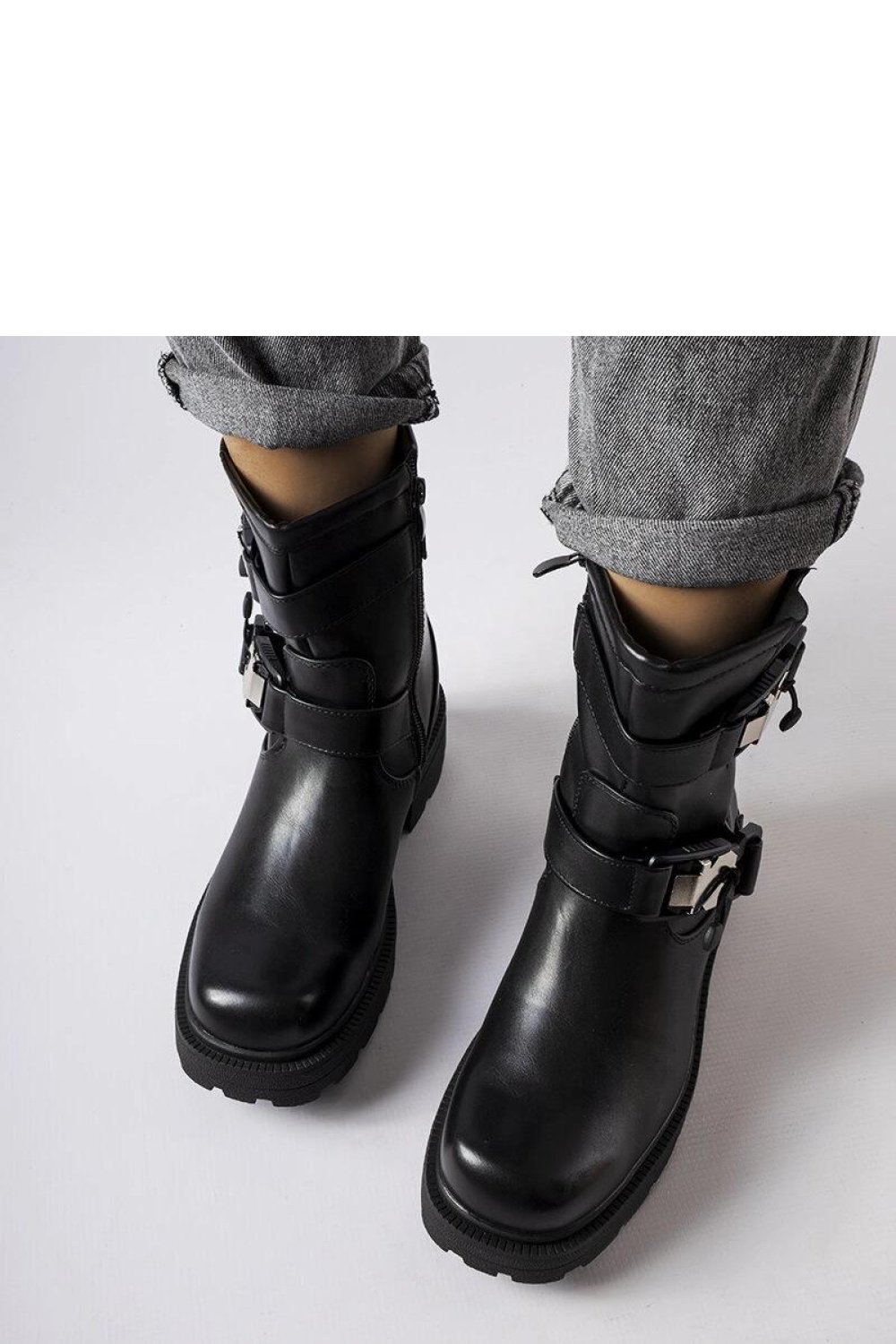  Boots model 204624 Solea  black