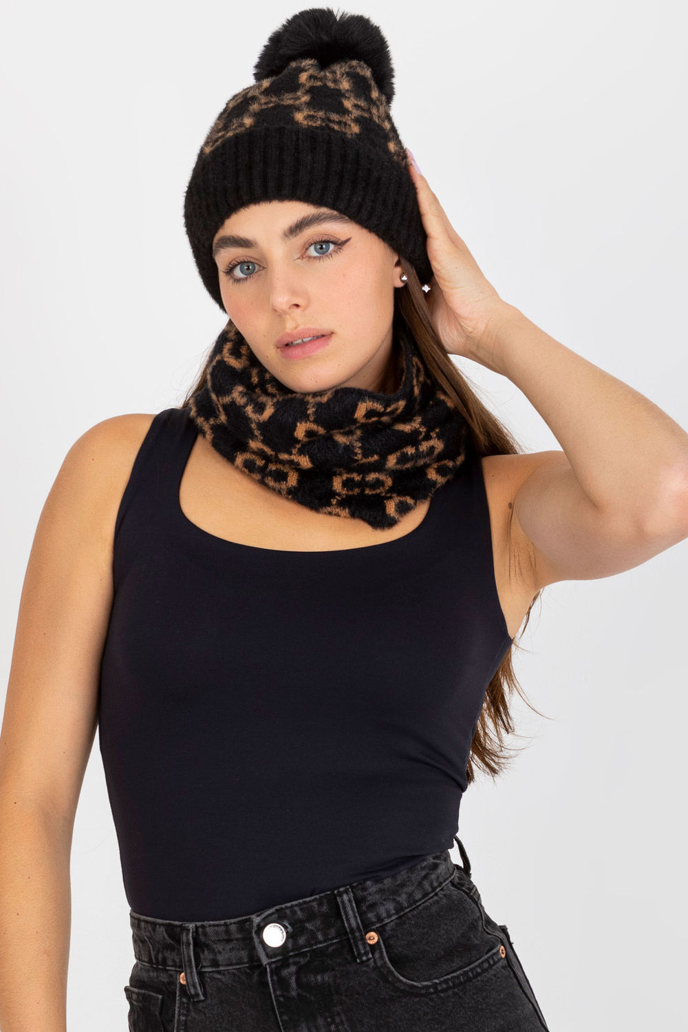  Cap model 185911 AT  black