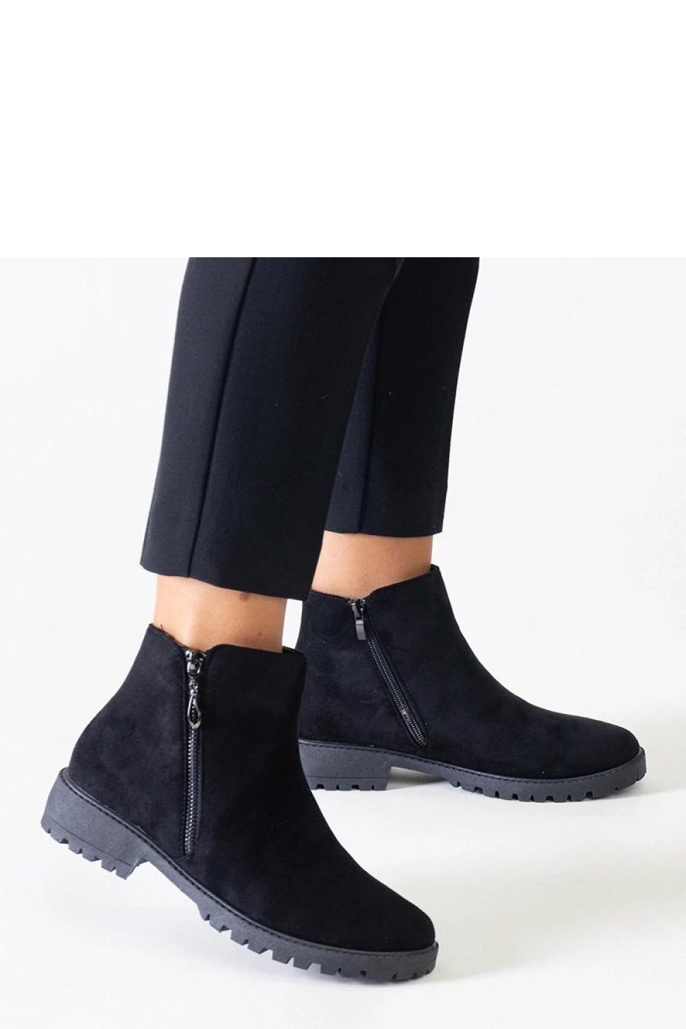  Boots model 204580 Solea  black