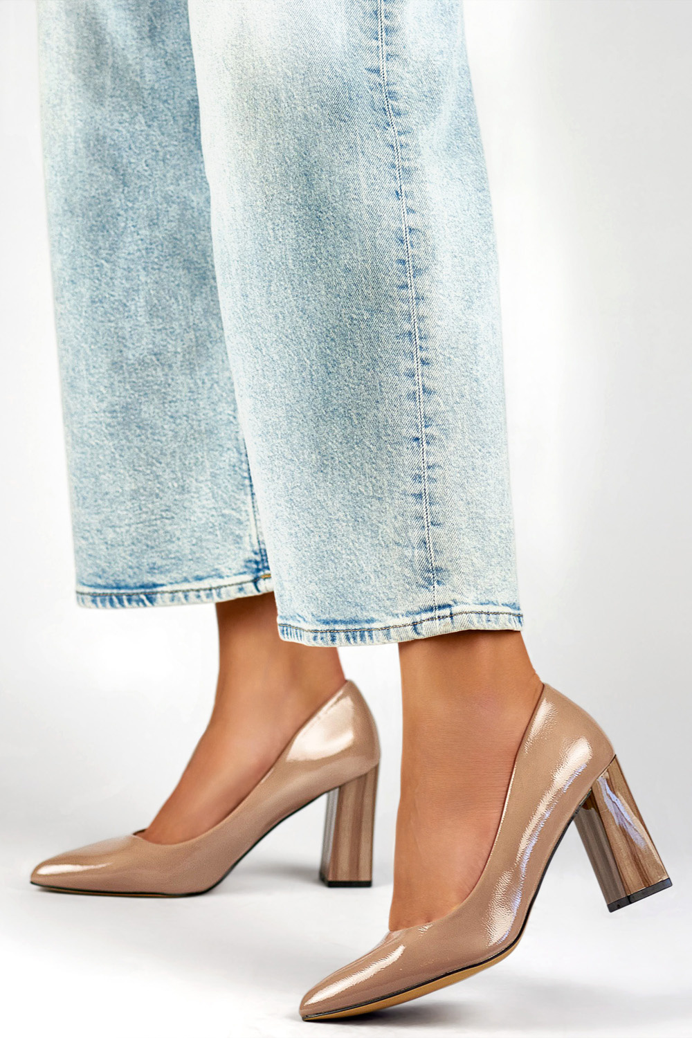  Block heel pumps model 200292 PRIMO  beige
