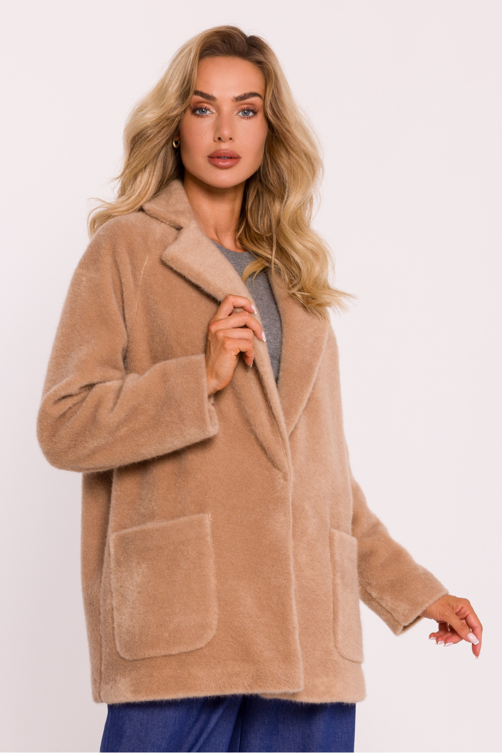  Coat model 199654 Moe  beige