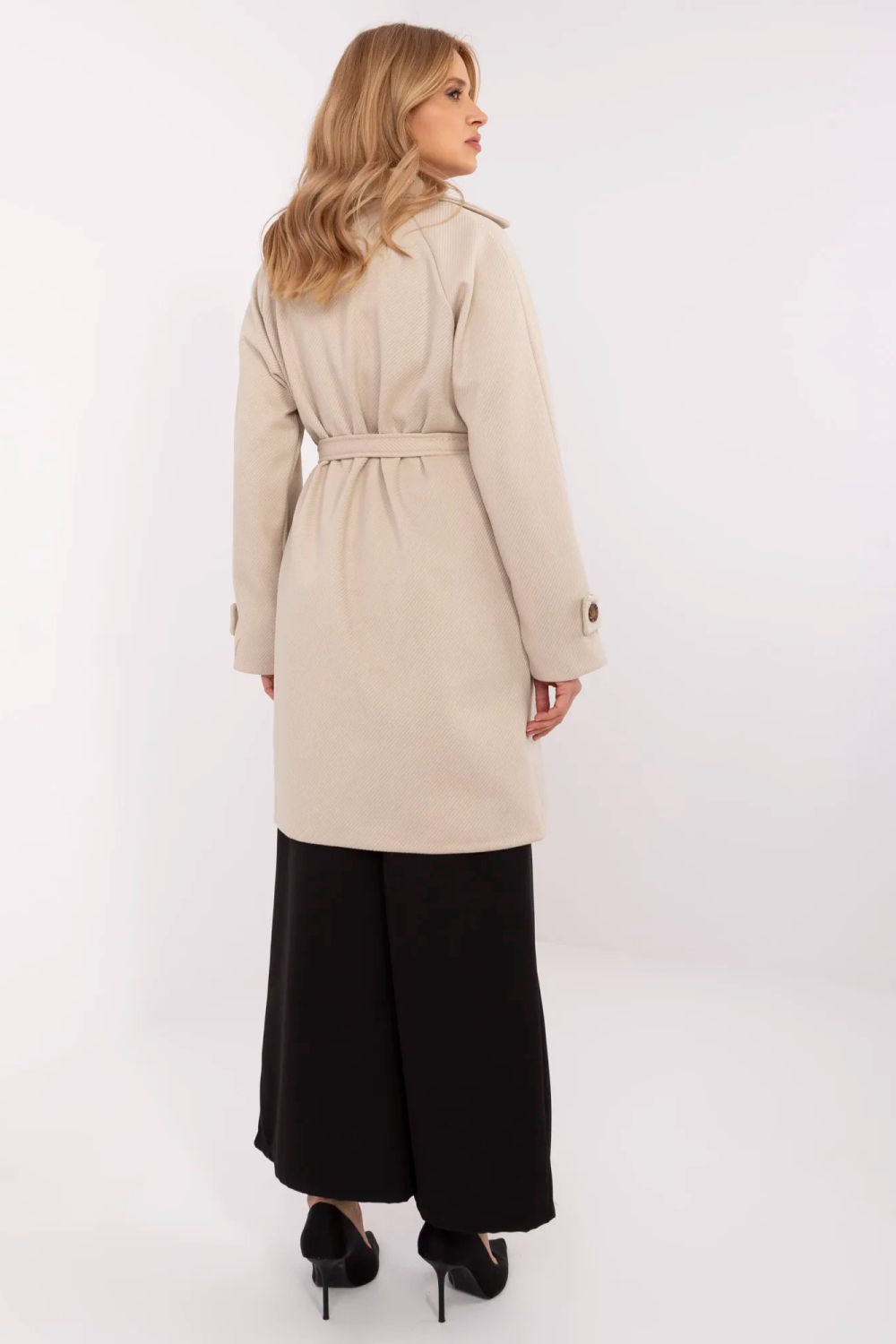  Coat model Och Bella  beige