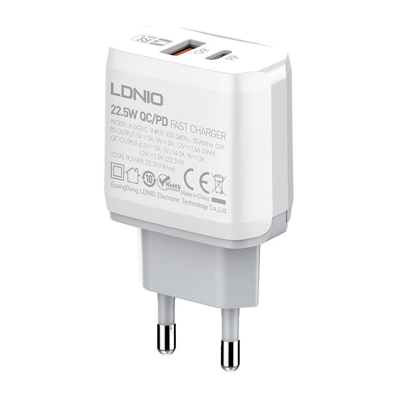 LDNIO A2421C Wall Charger USB-A, USB-C 22.5W + USB-C/Lightning cable