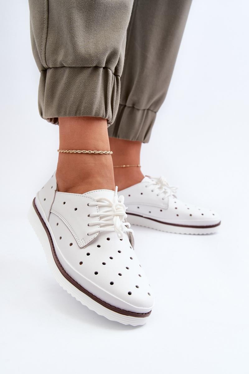  Low Shoes model 198019 Step in style  white