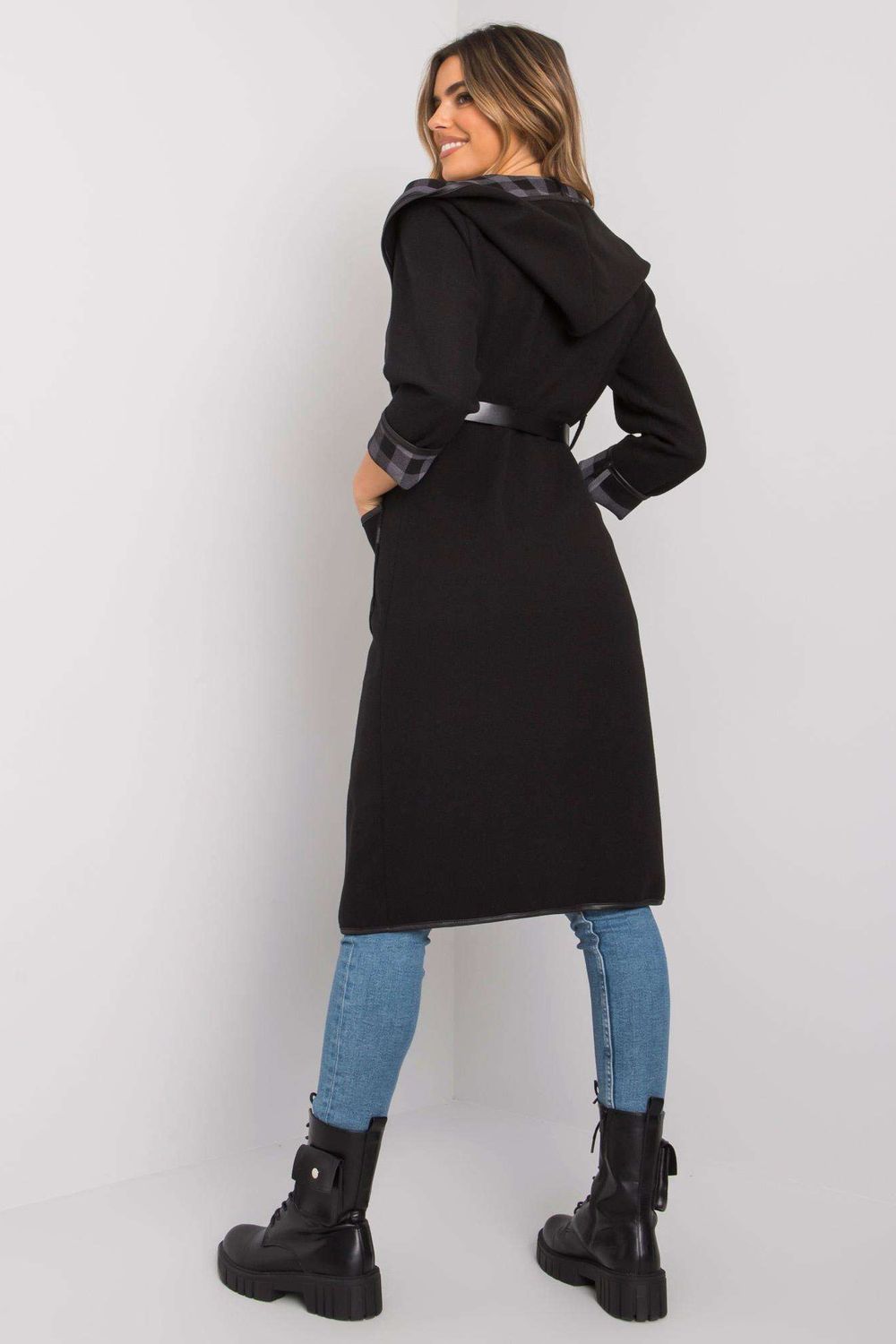  Coat model 160421 Italy Moda  black