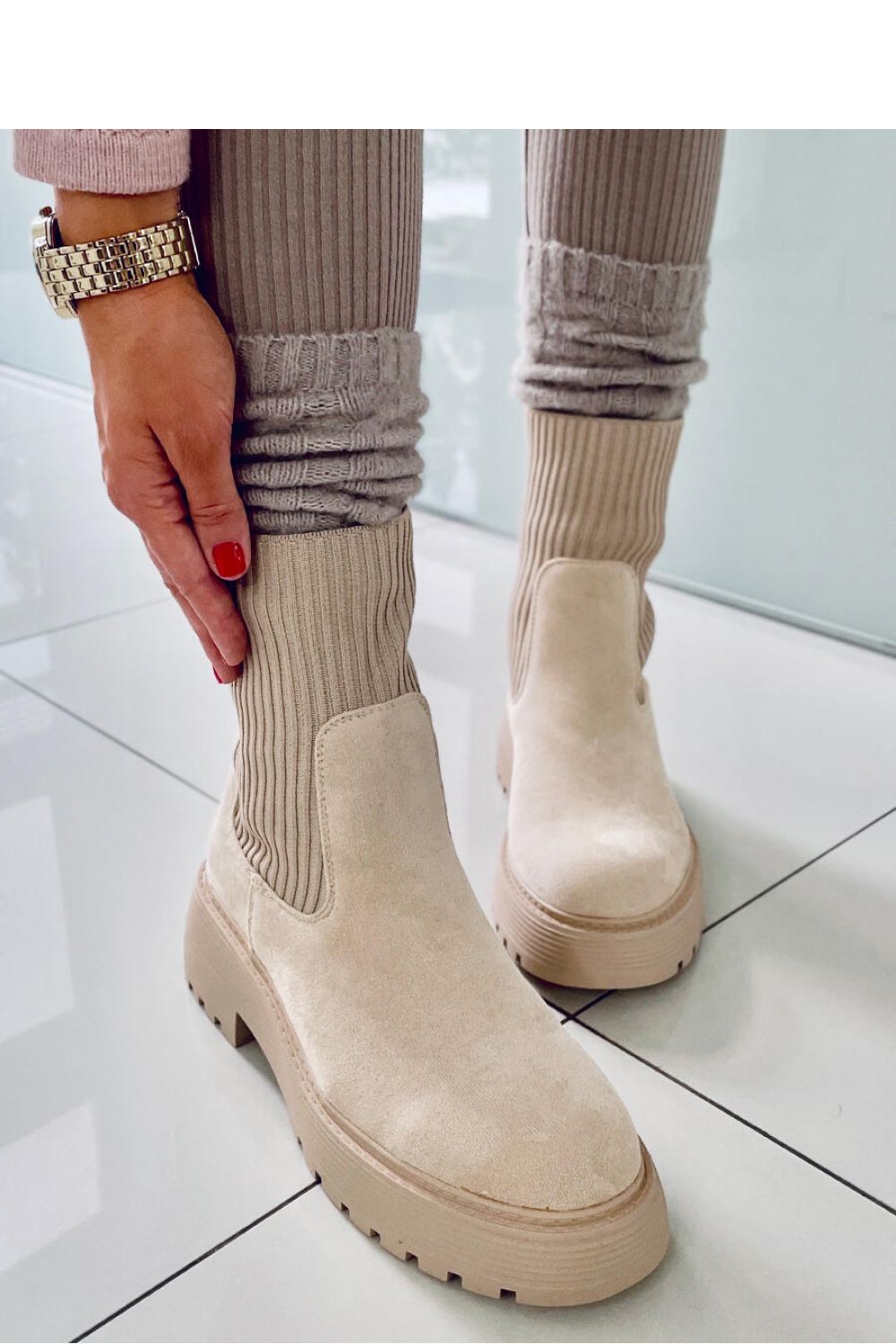  Boots model 174518 Inello  beige