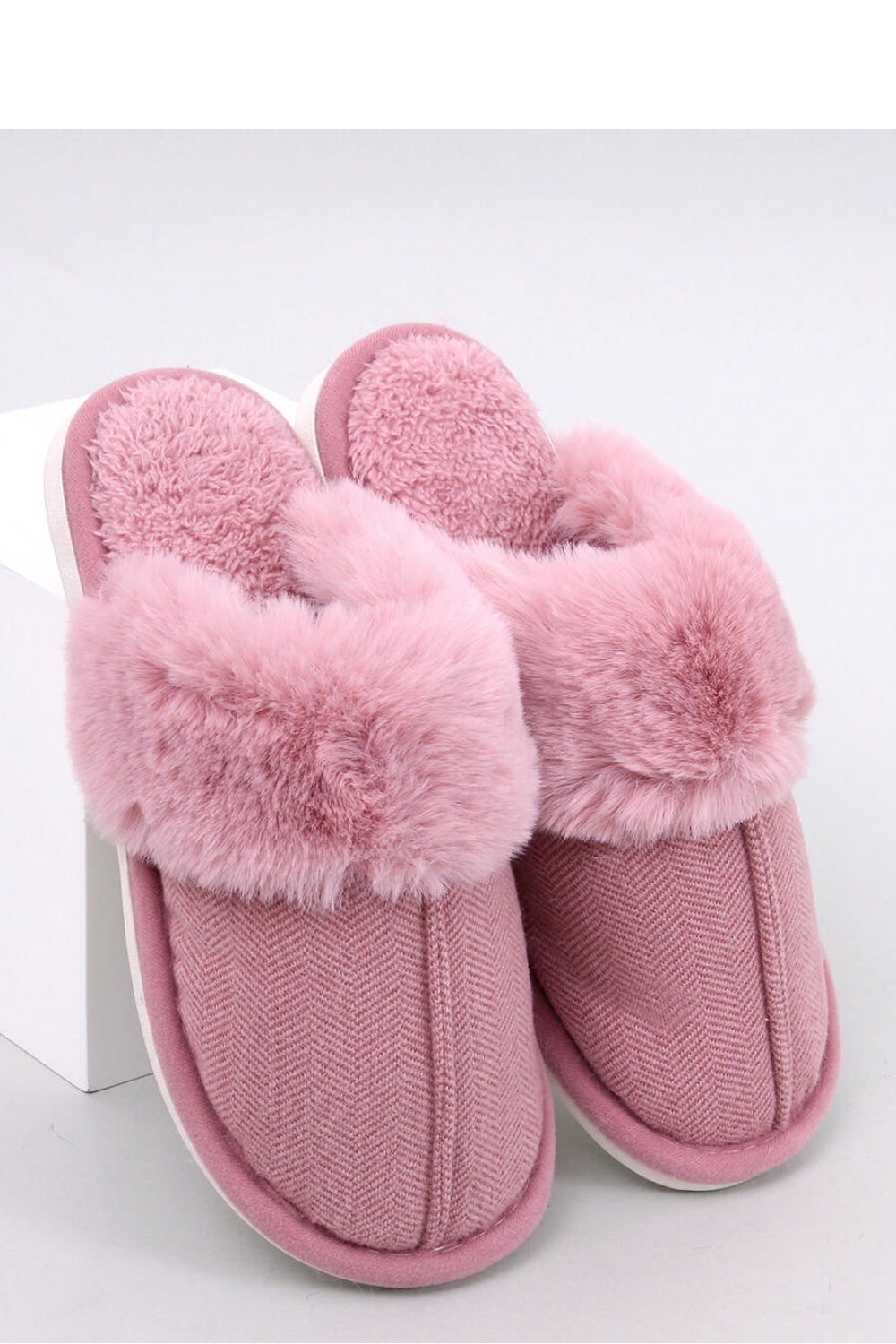  Slippers model 190367 Inello  pink