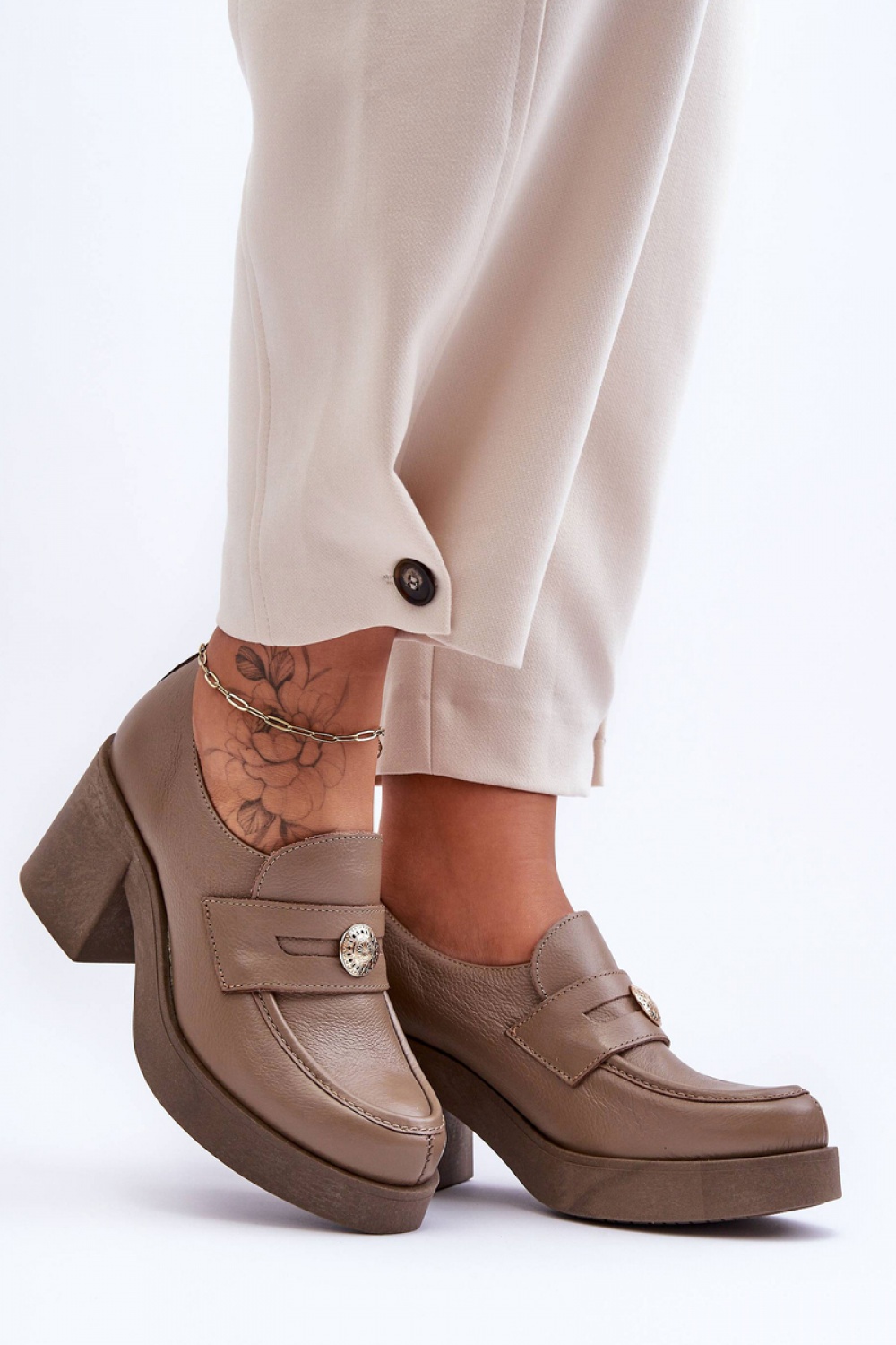 Heeled low shoes model 183950 Step in style  beige