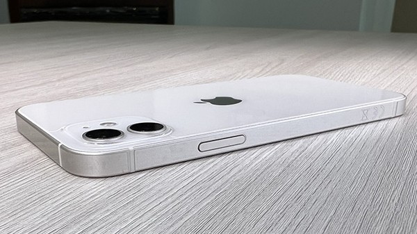 GrizzGlass SatinSkin Apple iPhone 13 Mini