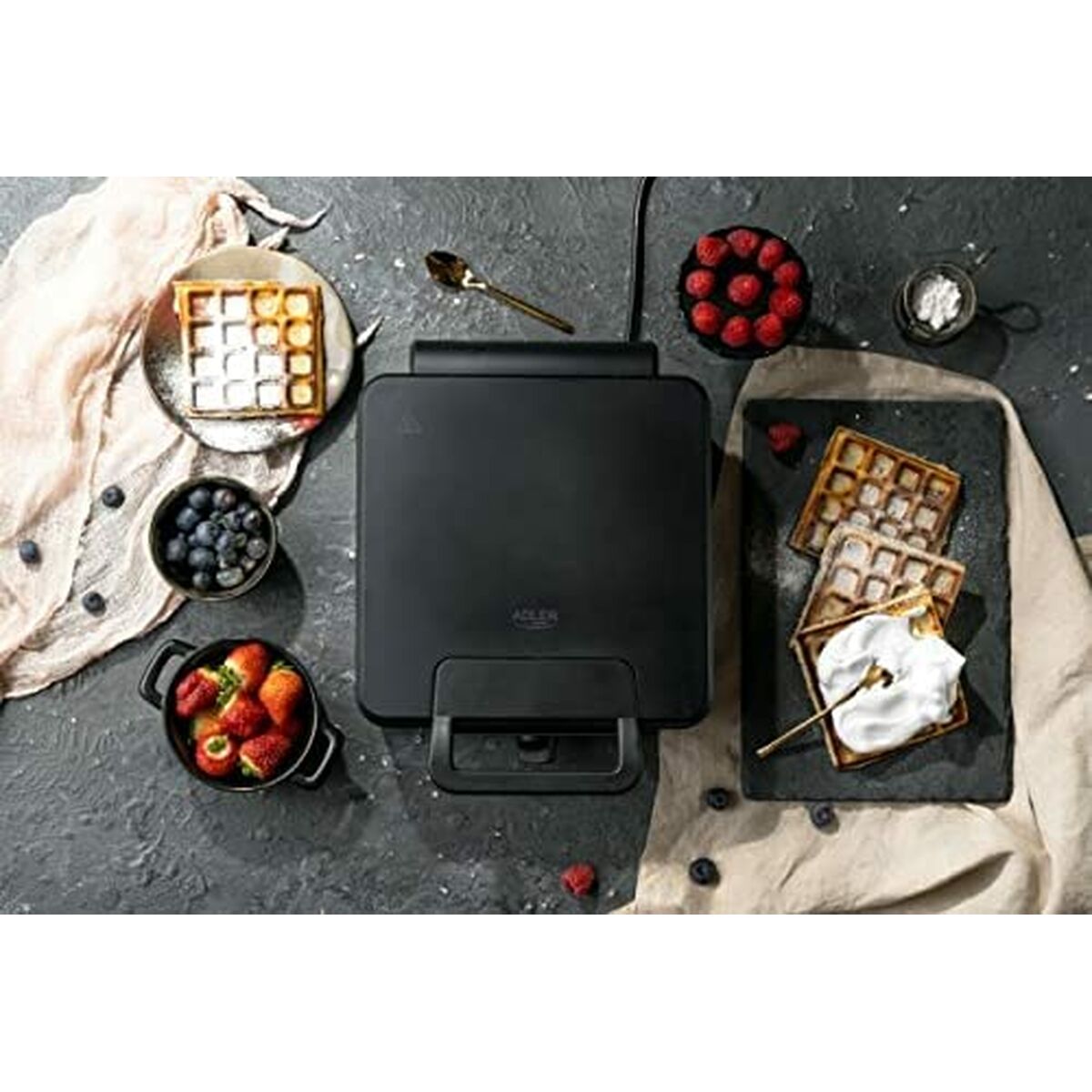 Waffle Maker Camry AD3049 Black 1800 W