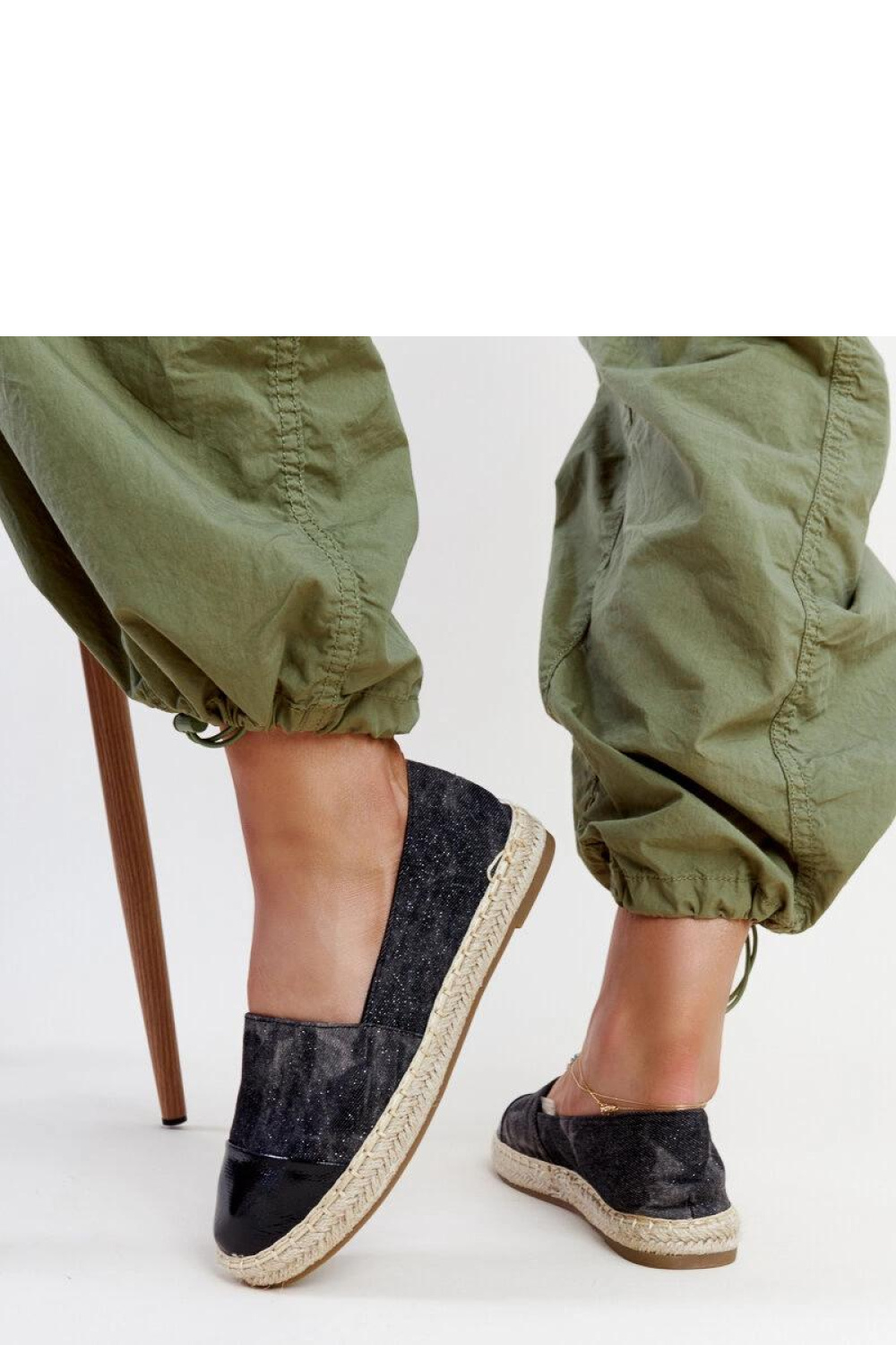  Espadrille model 207340 Solea  black