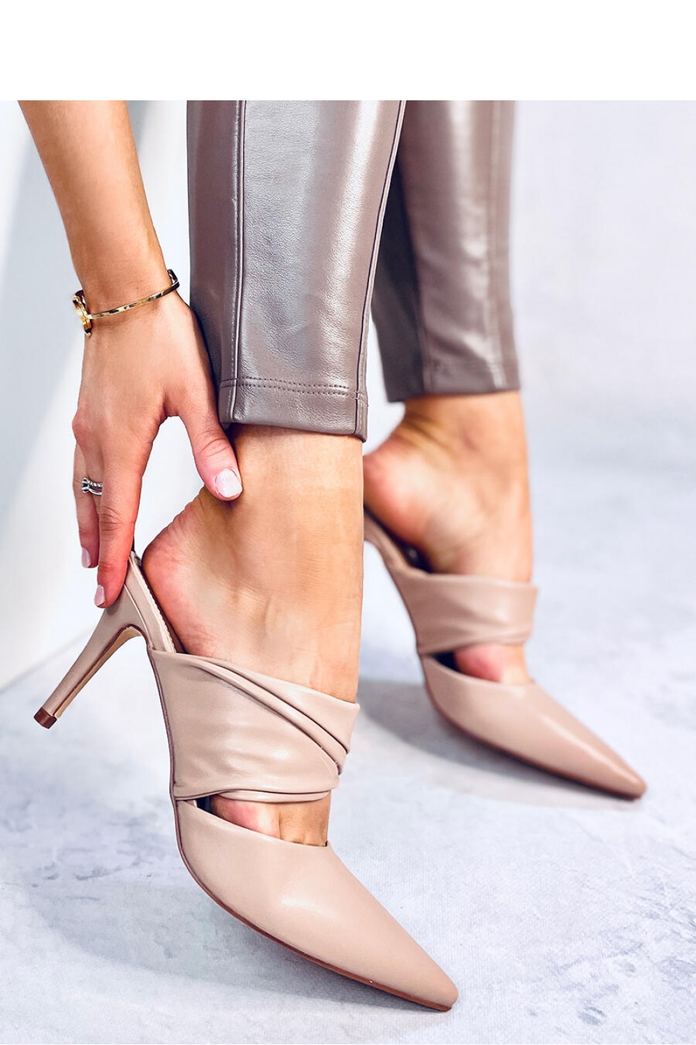 High heels model 179289 Inello  beige
