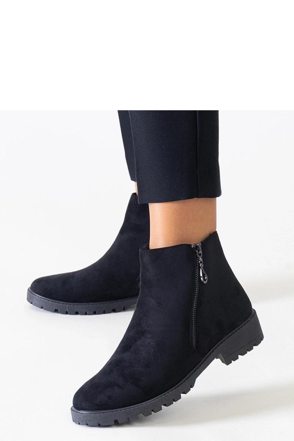 Boots model 204580 Solea  black
