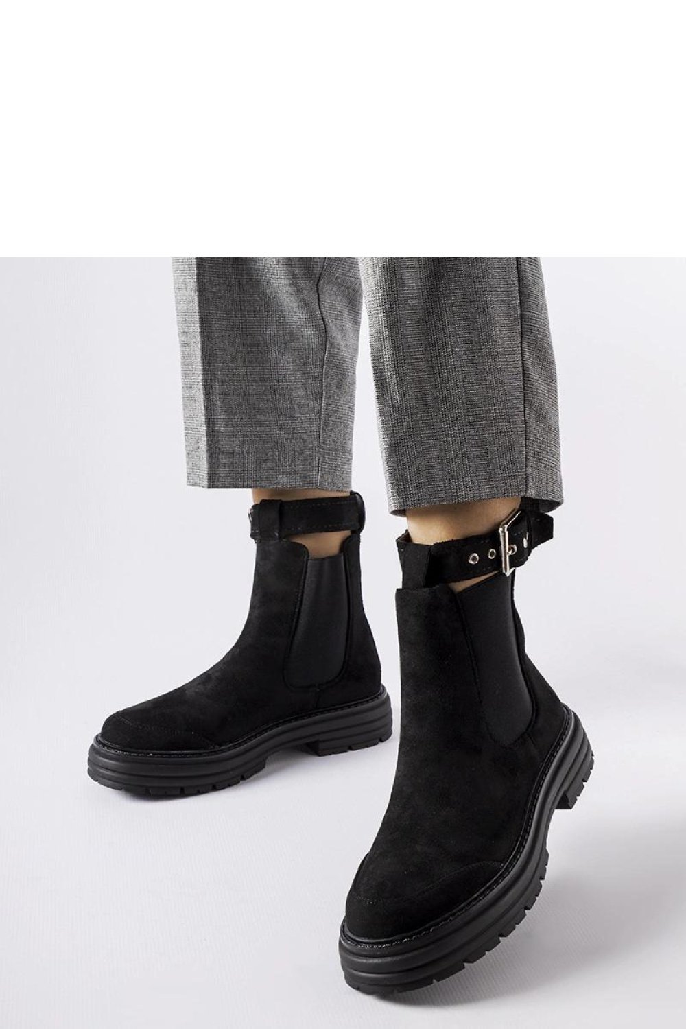  Boots model 204528 Solea  black