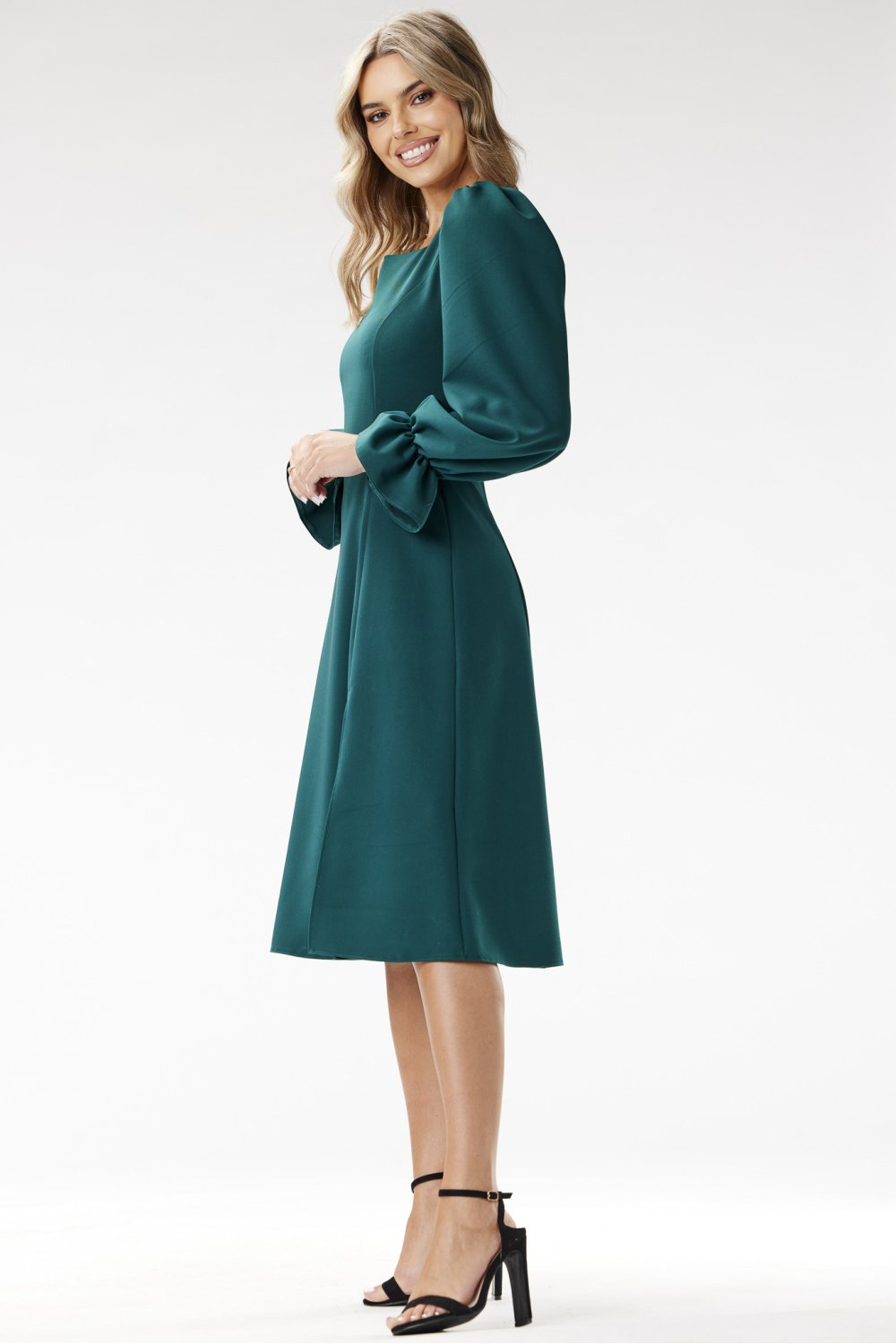  Cocktail dress model 204268 awama  green