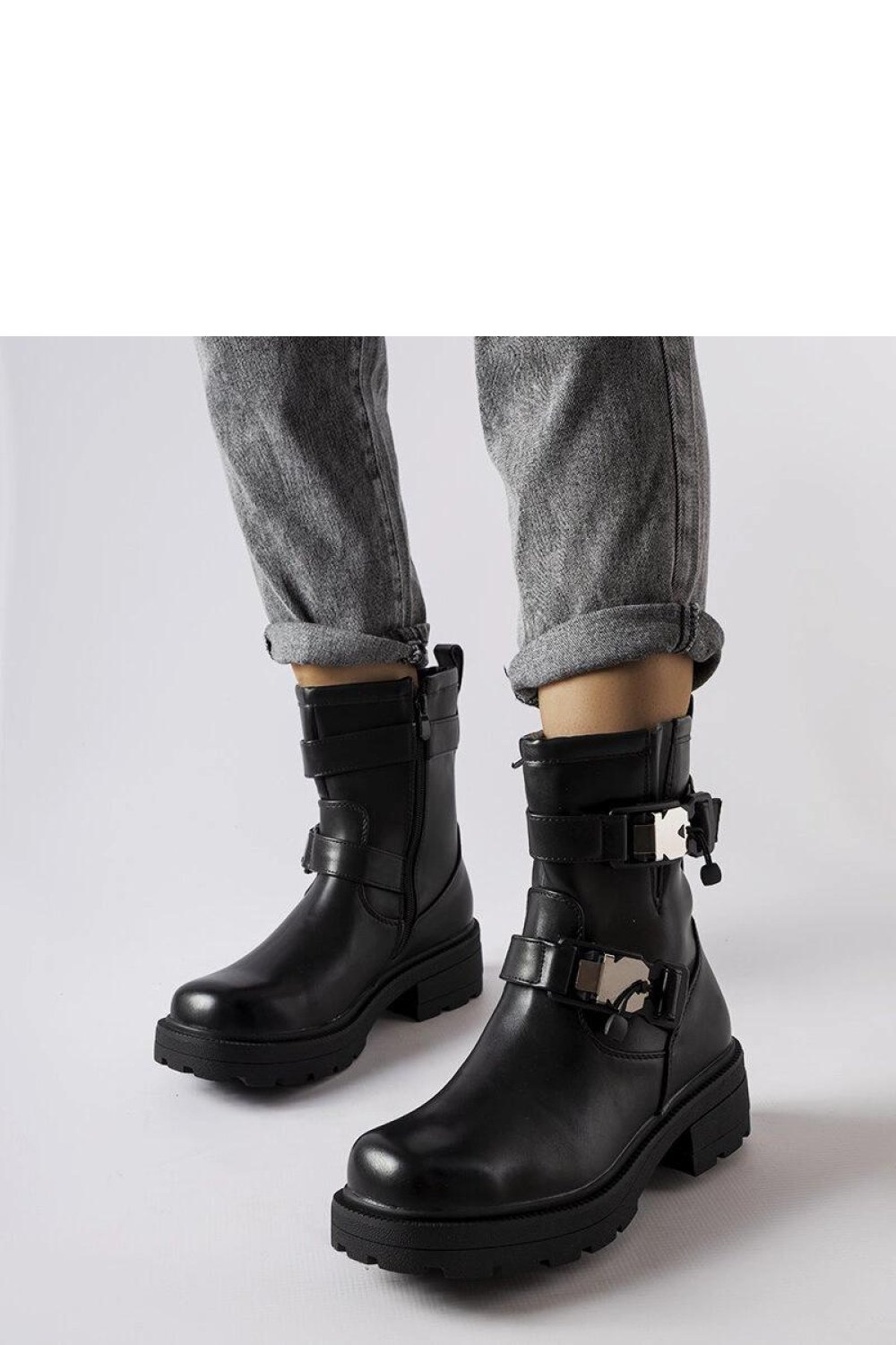  Boots model 204624 Solea  black