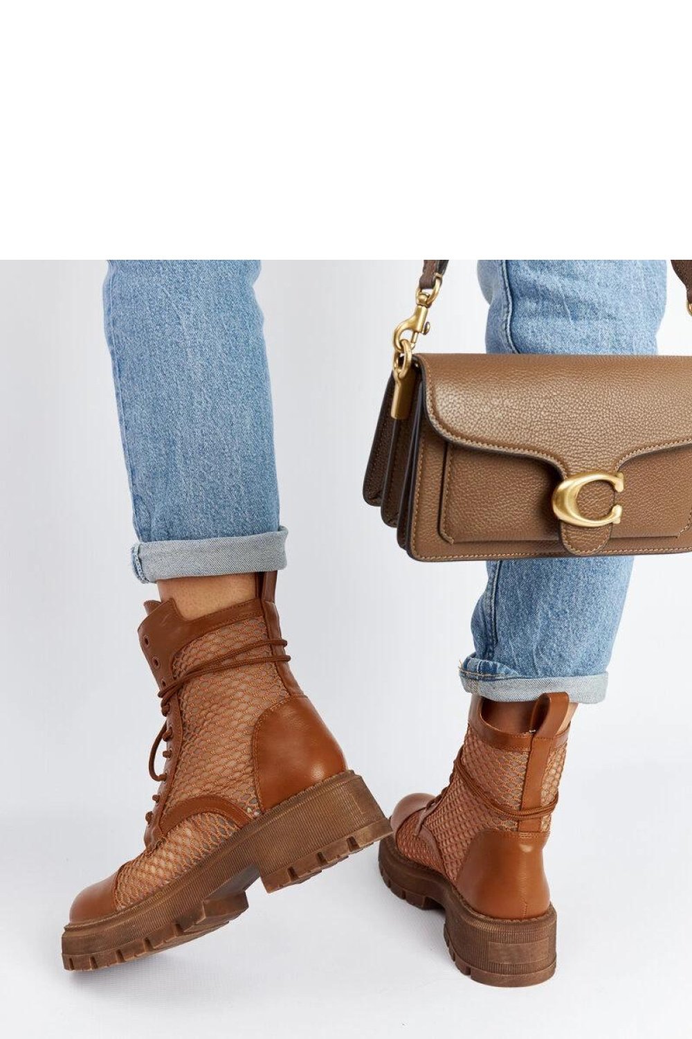  Boots model 204582 Solea  brown