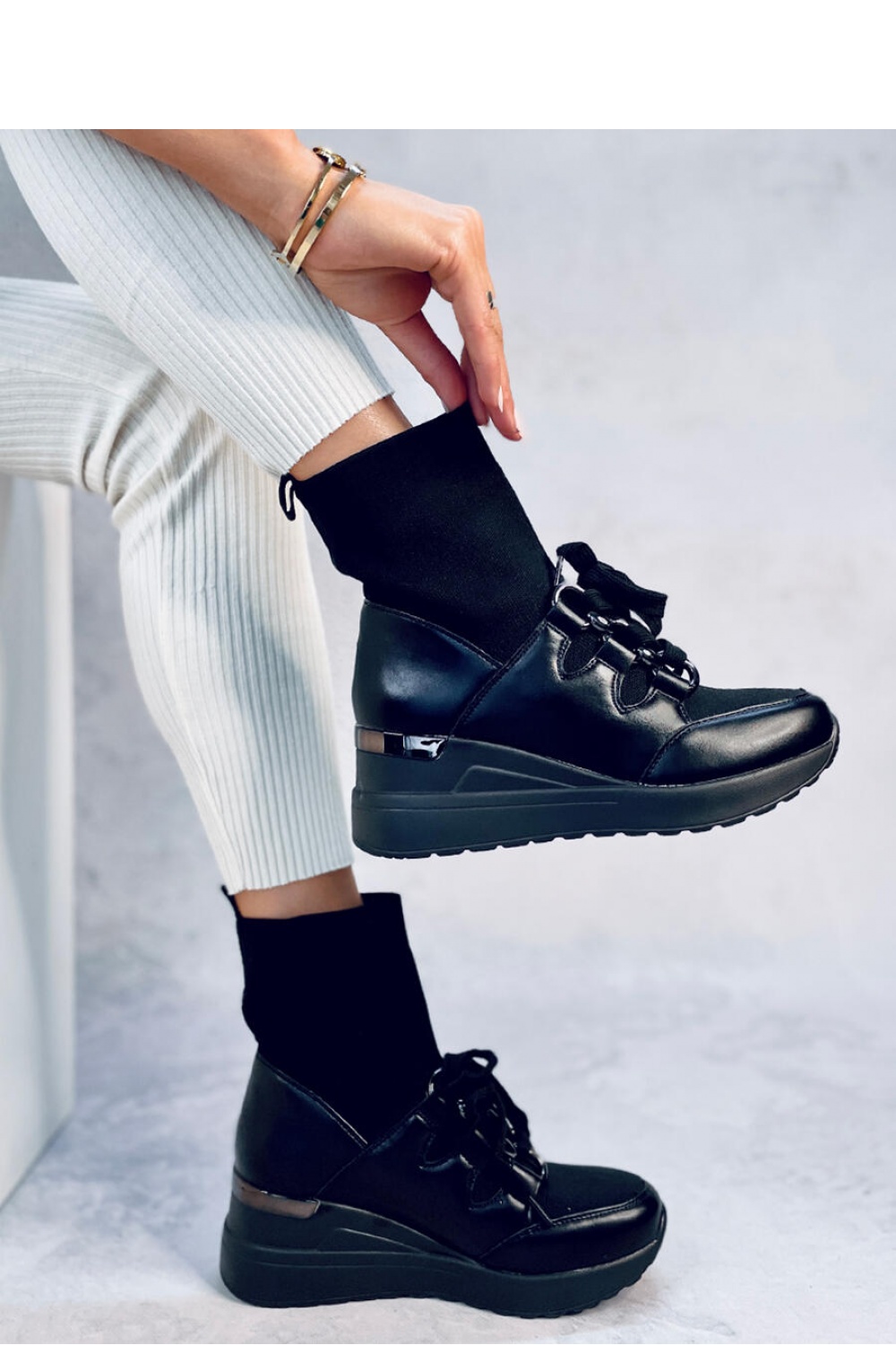  Buskin boots model 185876 Inello  black