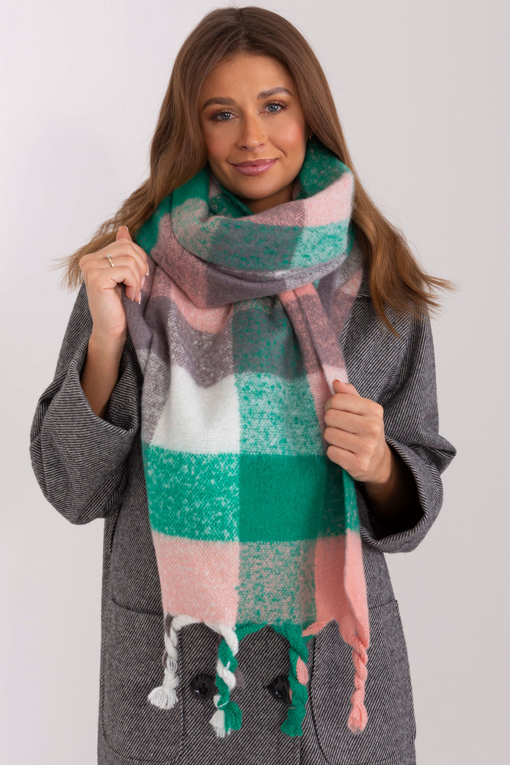  Shawl model 191704 AT  green