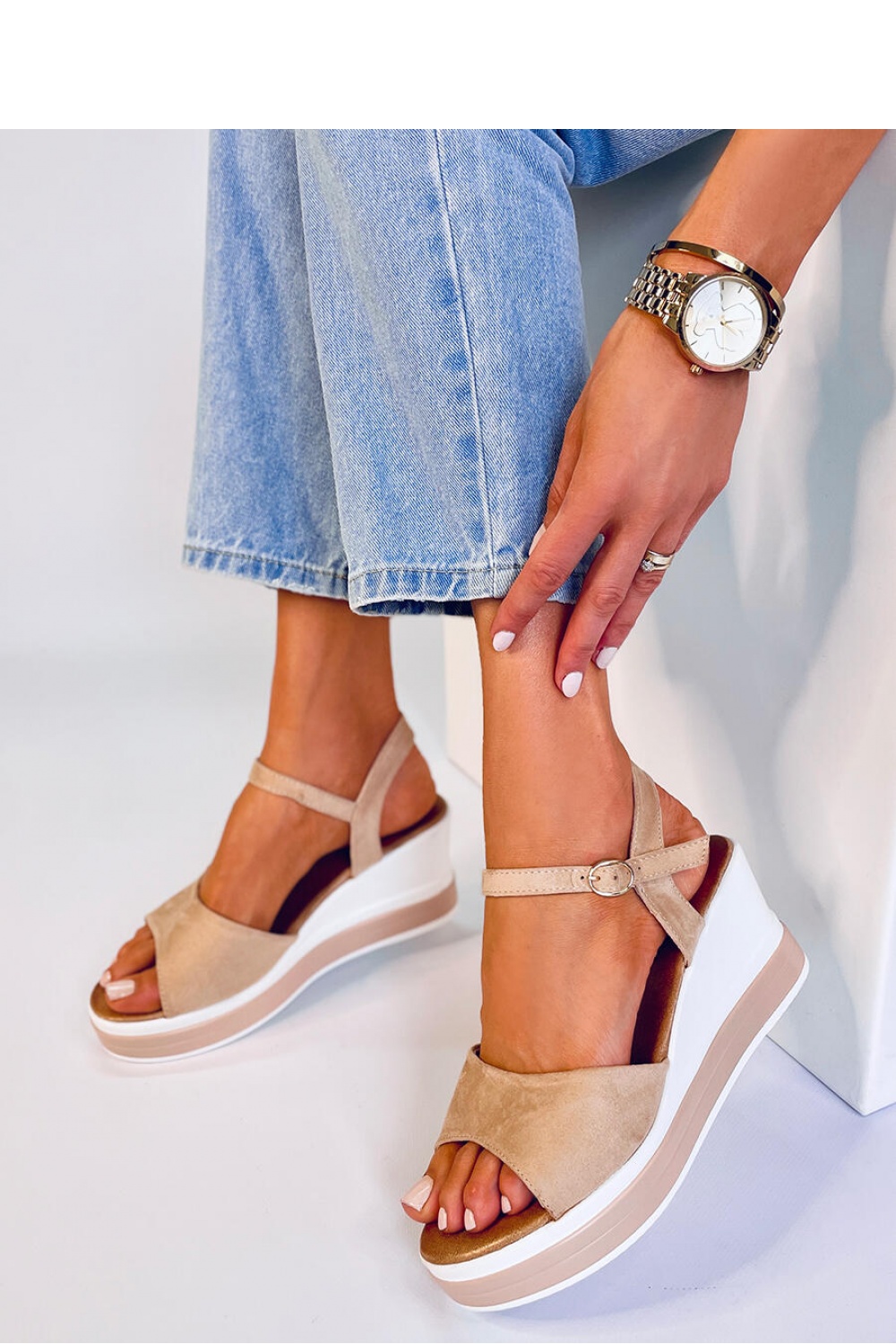 Sandalen mit Absatz model 179406 Inello beige Damen