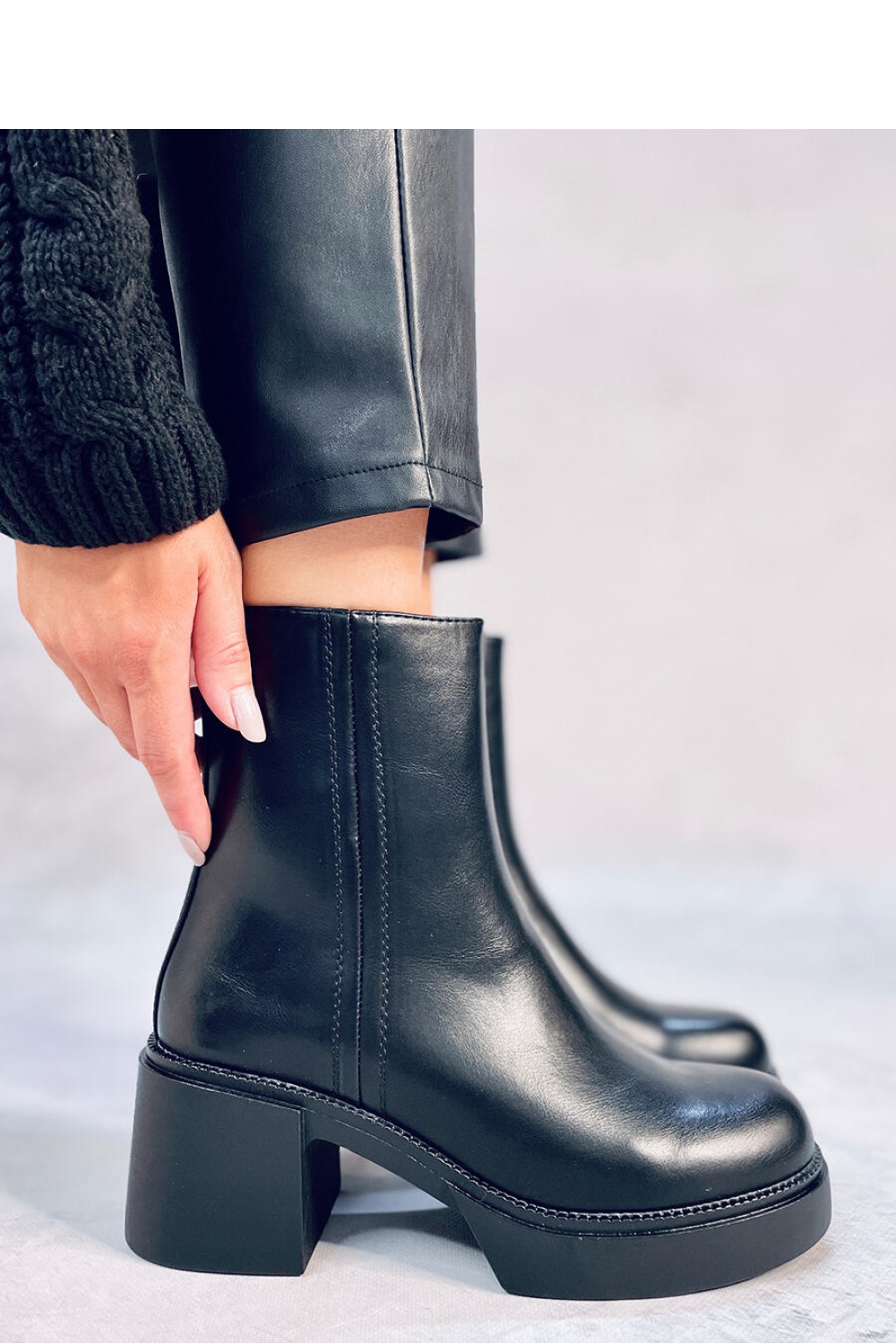  Heel boots model 187370 Inello  black
