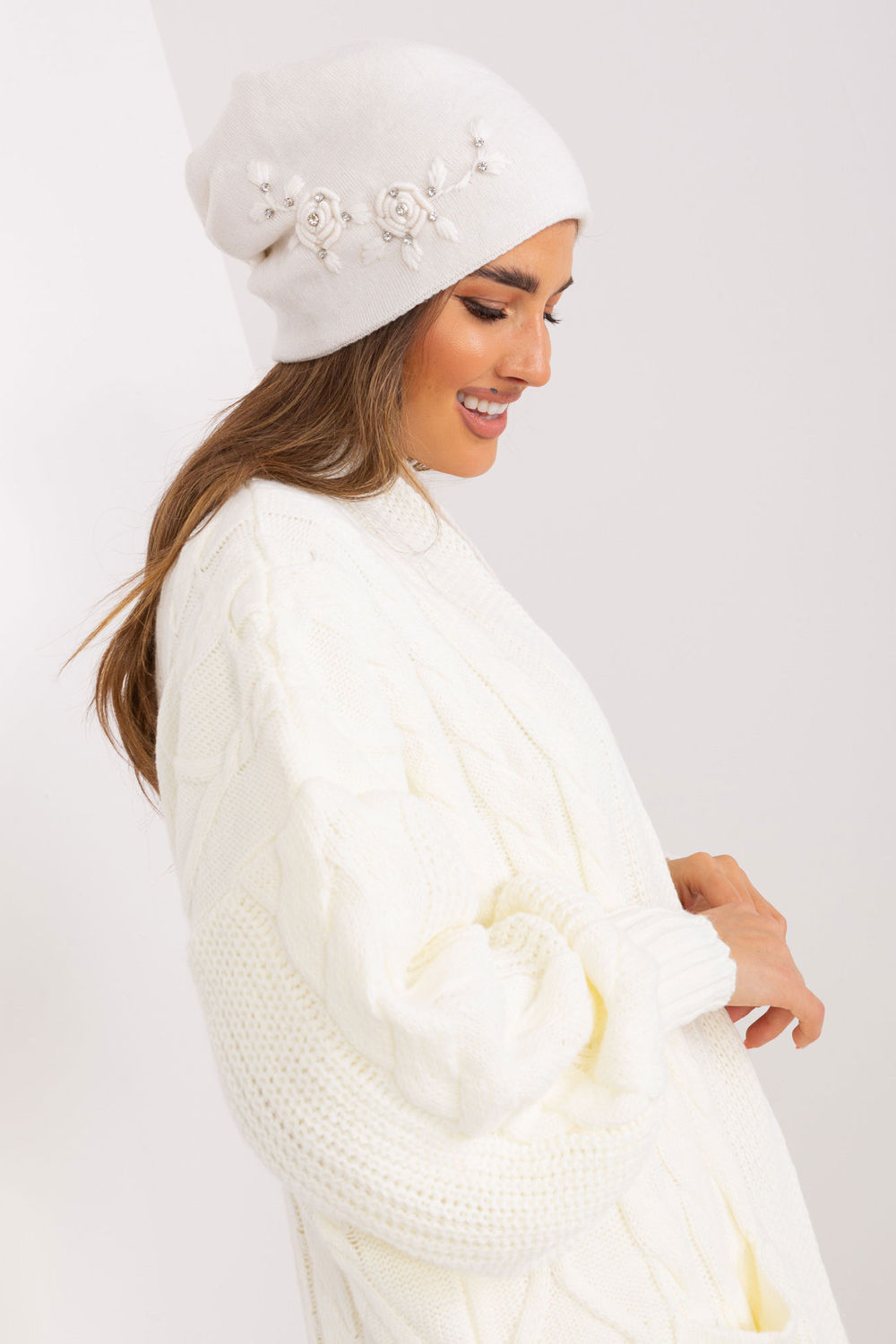  Cap model 187550 AT  beige