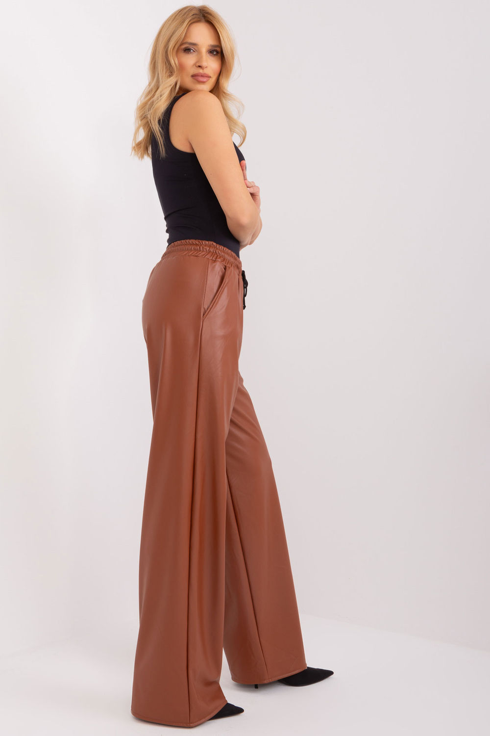  Trousers model 191564 Lakerta  brown