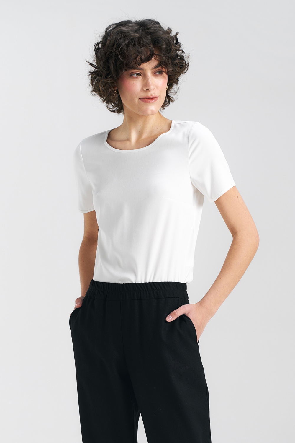  Blouse model 193806 Nife  beige
