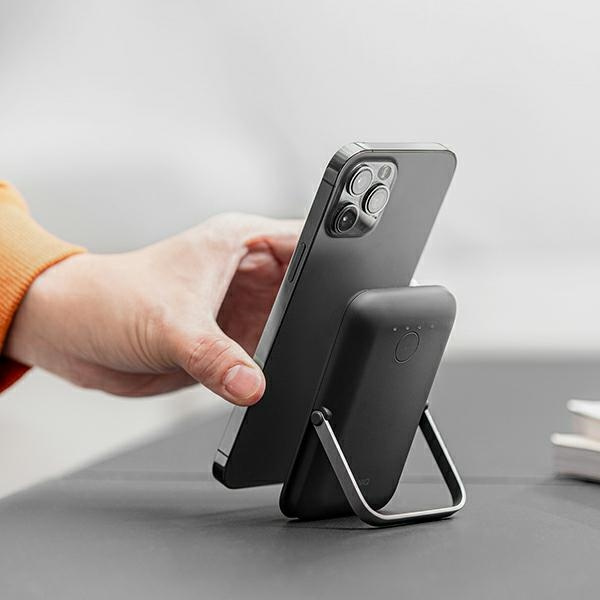 Powerbank UNIQ Hoveo 5000mAh USB-C 20W PD Fast charge Wireless Magnetic charcoal grey