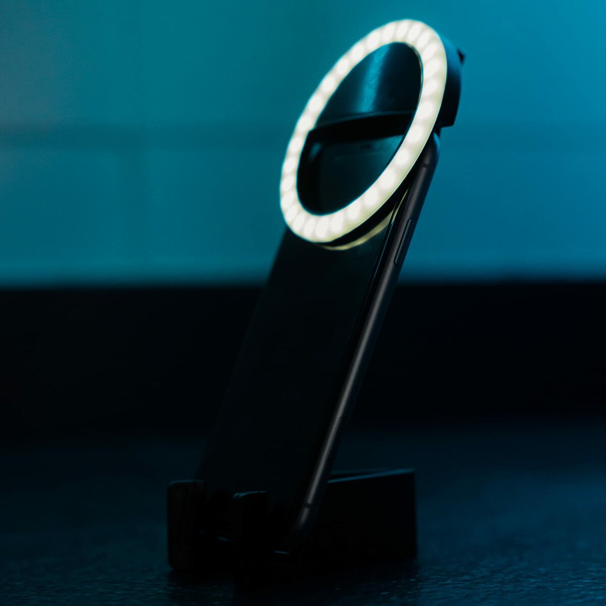 Rechargeable Selfie Ring Light KSIX 3W Rechargeable Selfie Ring Light KSIX 3W
