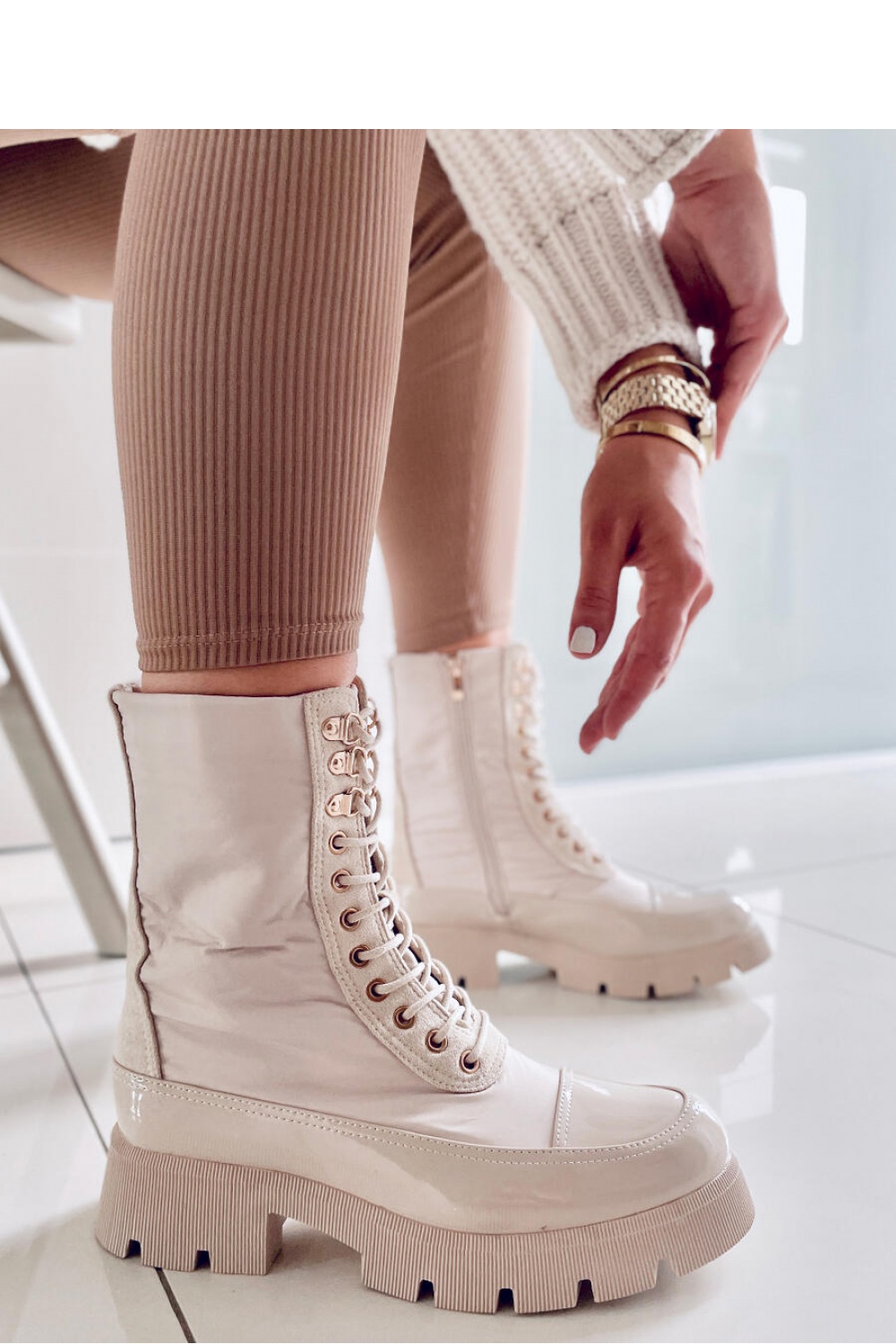  Boots model 171598 Inello  beige
