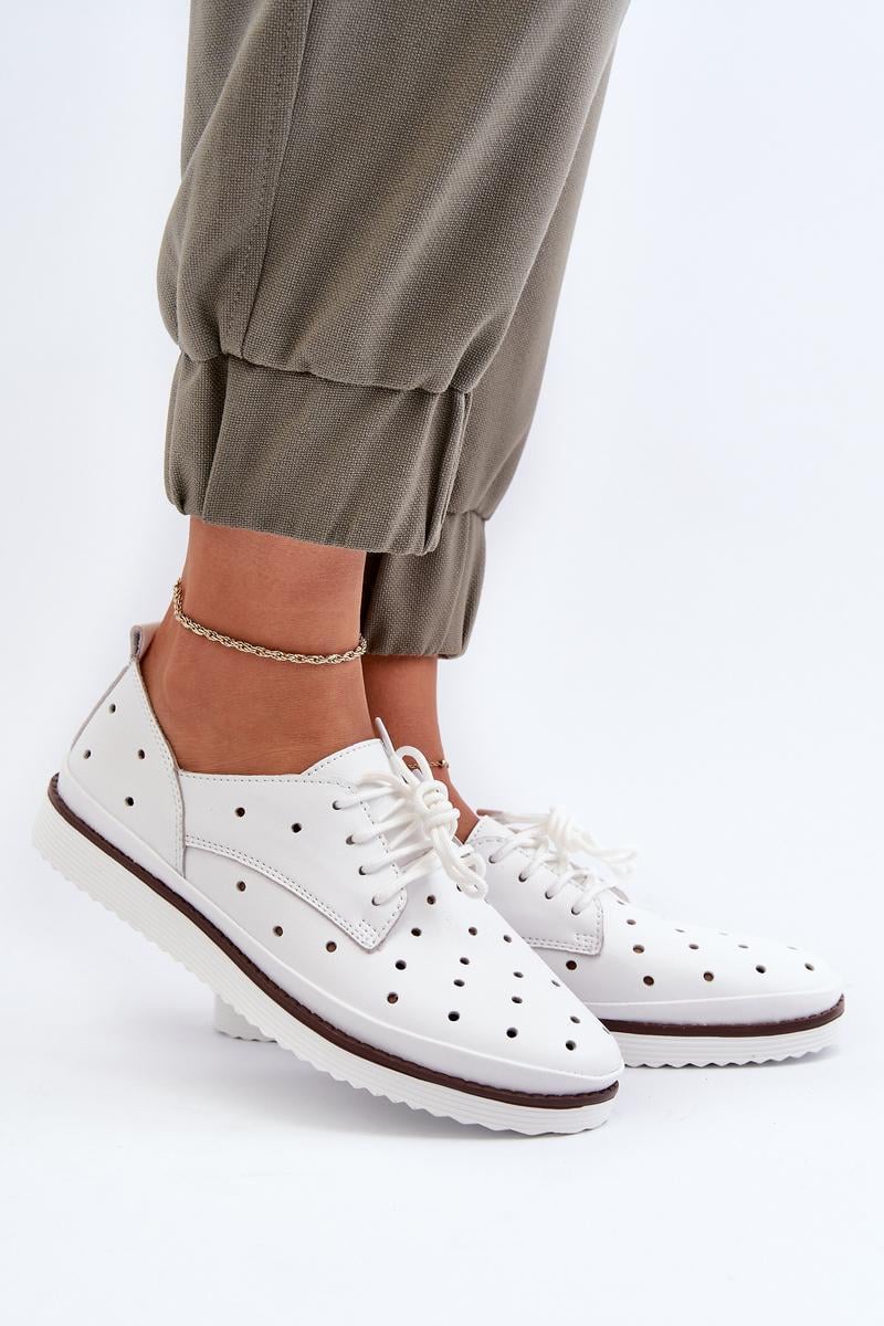  Low Shoes model 198019 Step in style  white