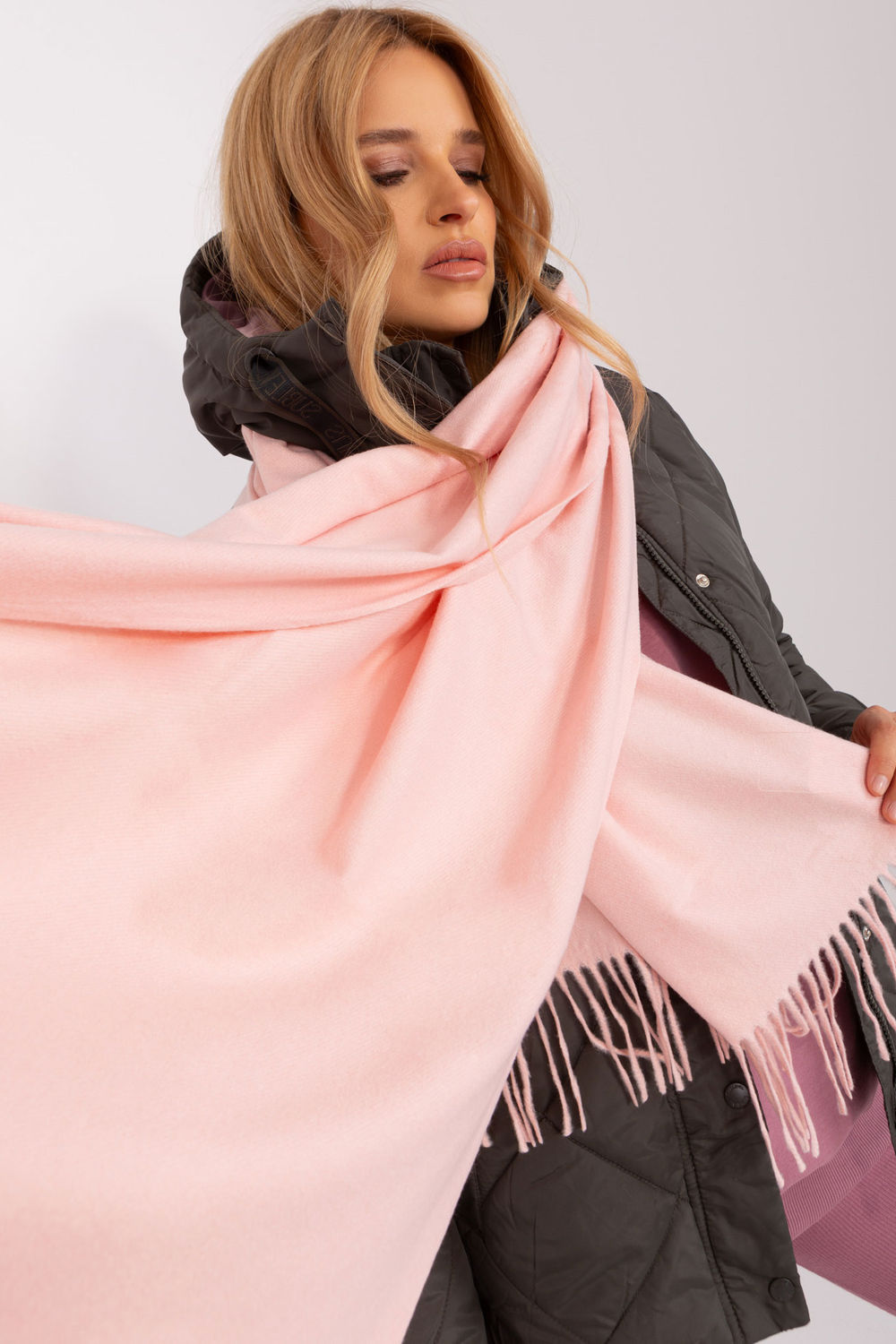  Shawl model 187602 AT  pink