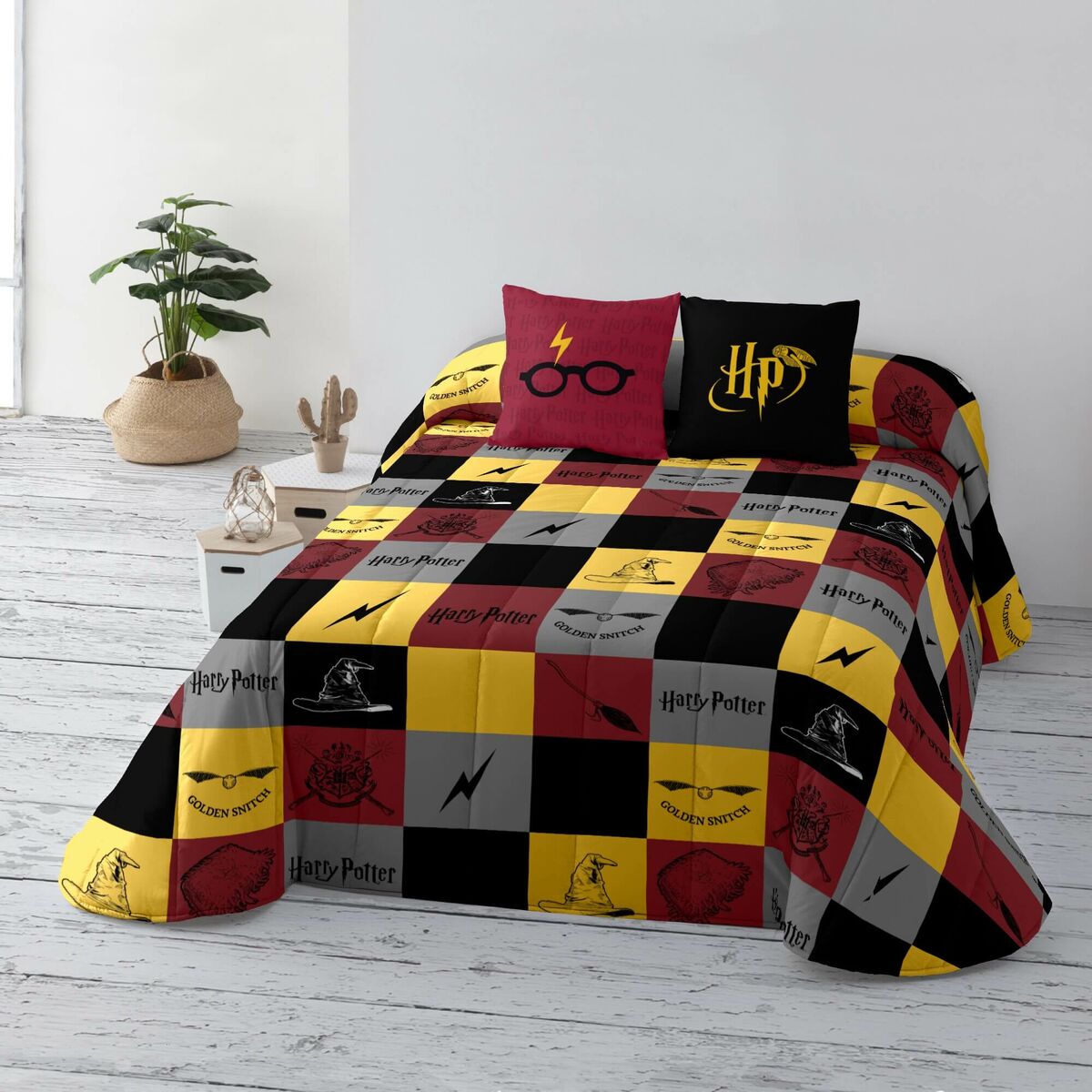 Bedspread (quilt) Harry Potter Hogwarts Multicolour 235 x 270 cm 235 x 3 x 270 cm Bed 135 cm