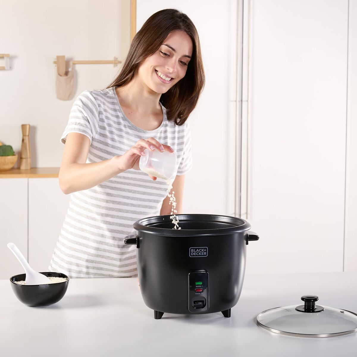 Rice Cooker Black & Decker BXRC1800E Black 1,8 L White Aluminium 700 W Rice Cooker Black & Decker BXRC1800E Black 1,8 L White Aluminium 700 W