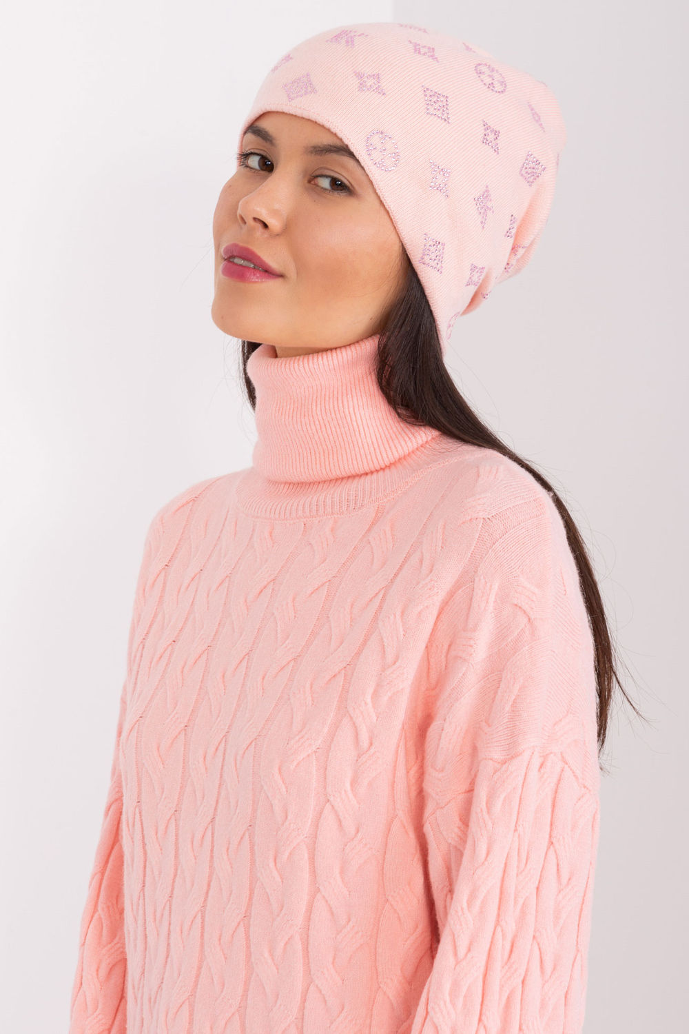  Czapka Model AT-CZ-2325.85 Light Pink - AT  pink