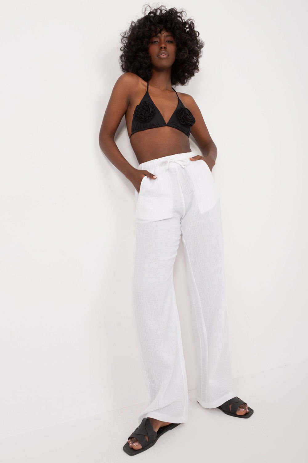  Women trousers model 196925 Sublevel  white