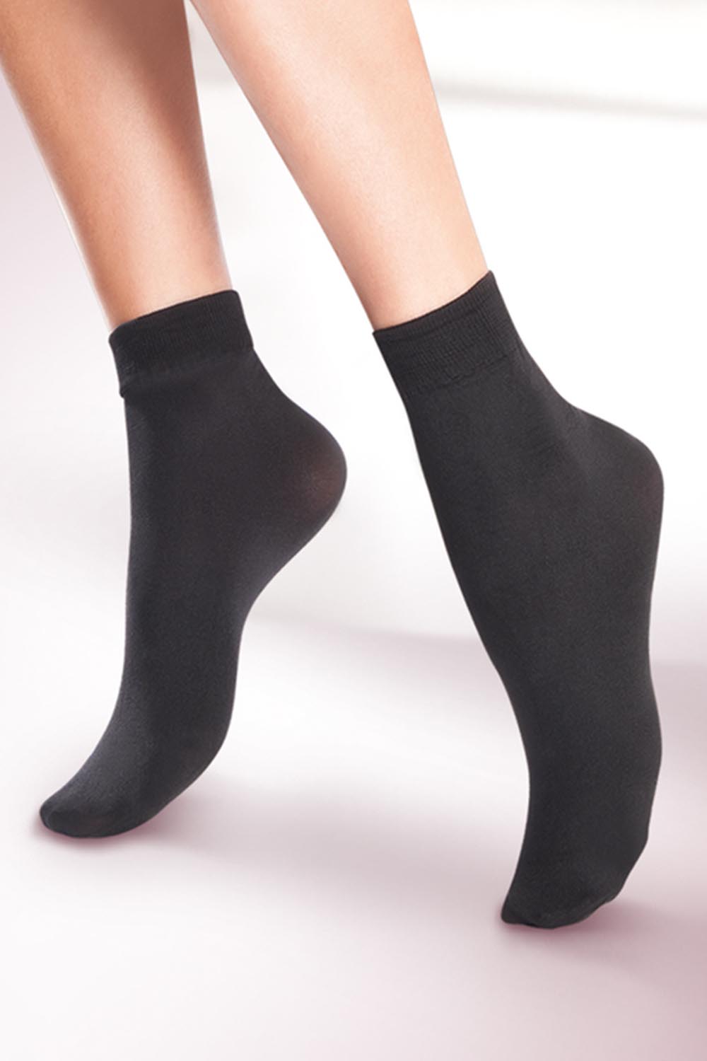  Socks model 84300 Gabriella  black