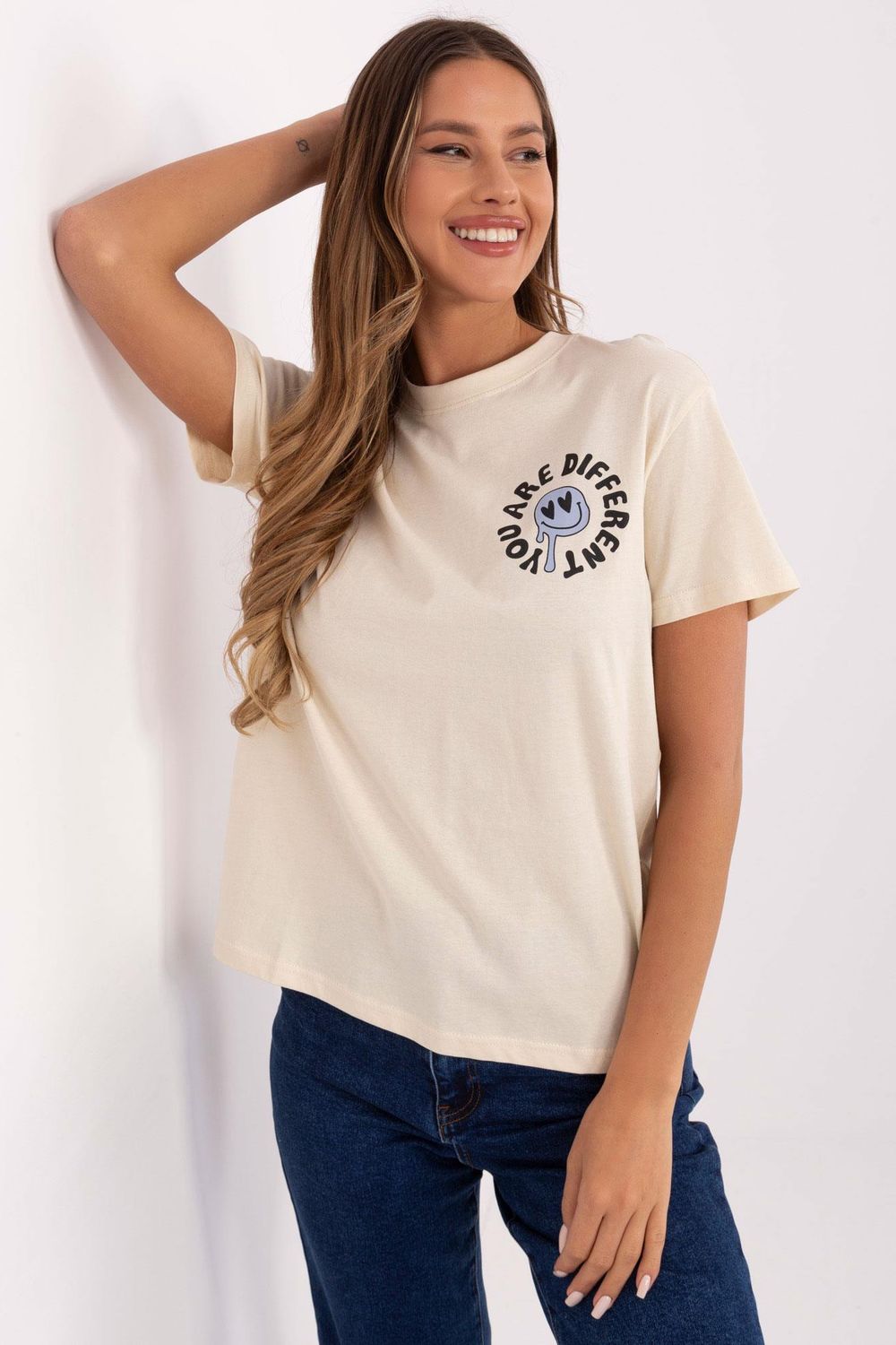  T-shirt model Sublevel  beige